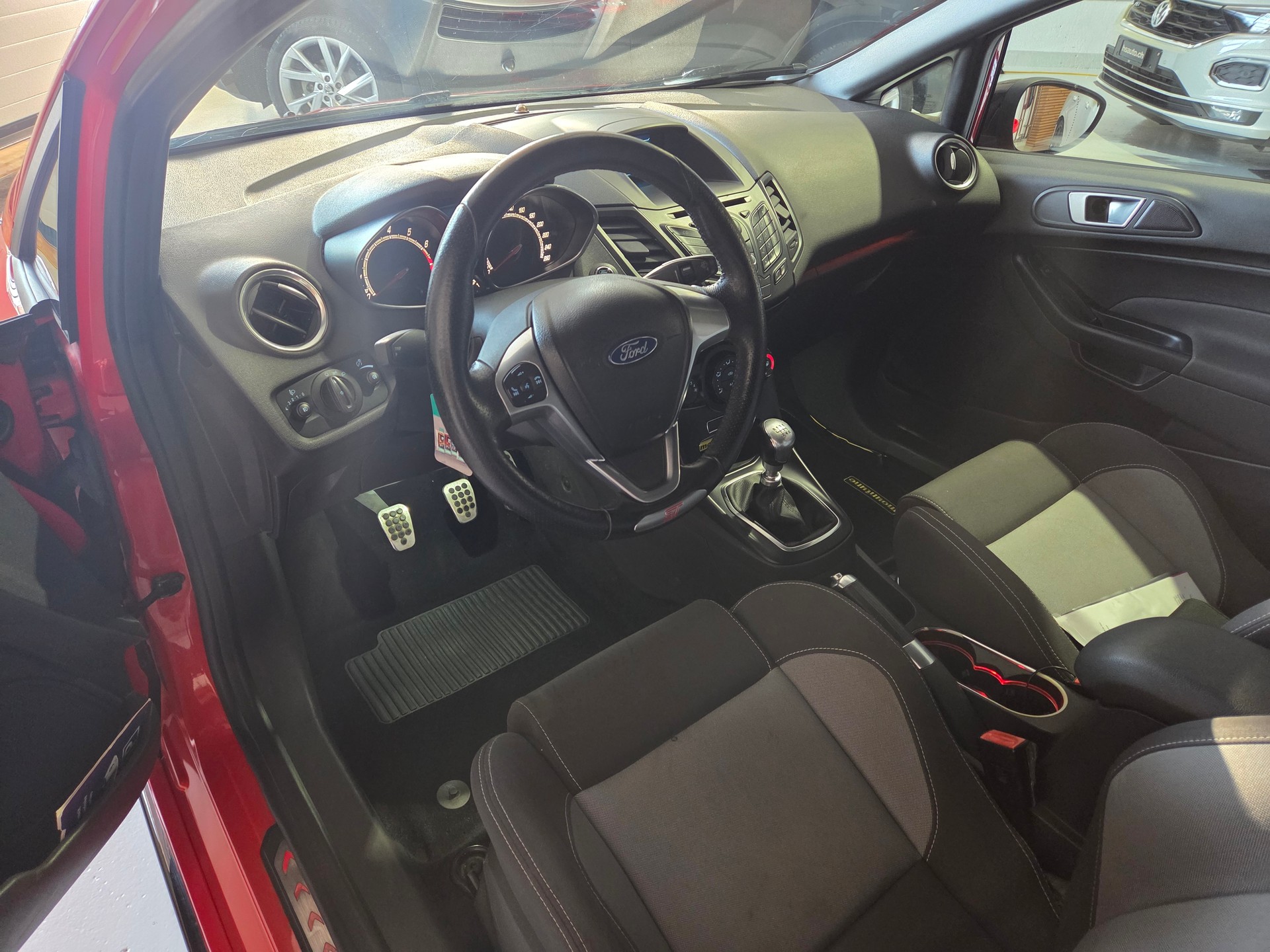 FORD Fiesta 1.6 SCTi ST-2-image-3