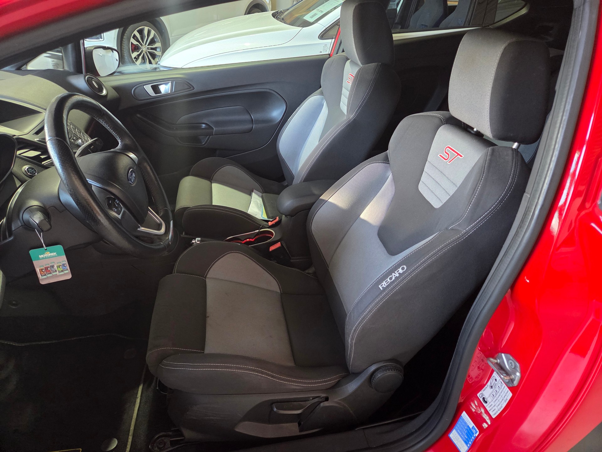 FORD Fiesta 1.6 SCTi ST-2-image-4