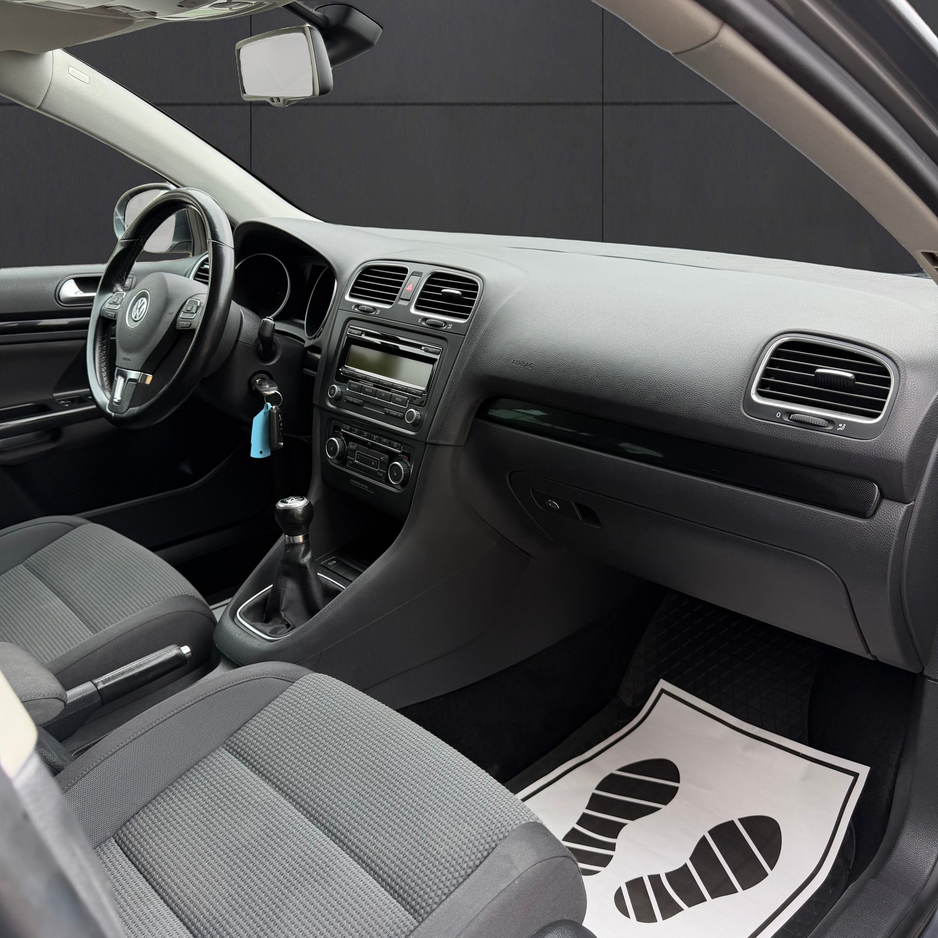 VW Golf Variant 1.6 TDI Comfortline 4Motion-image-12