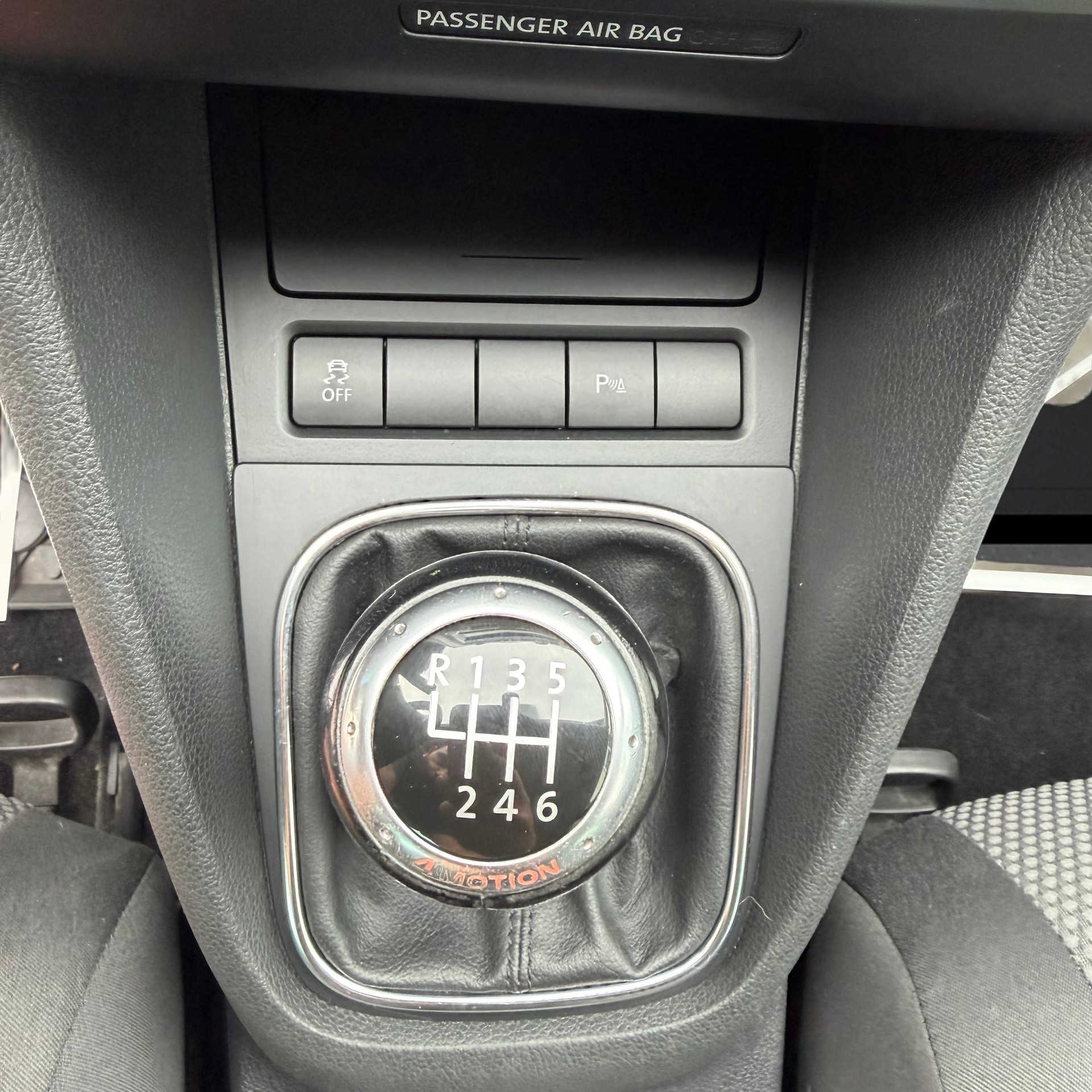 VW Golf Variant 1.6 TDI Comfortline 4Motion-image-10