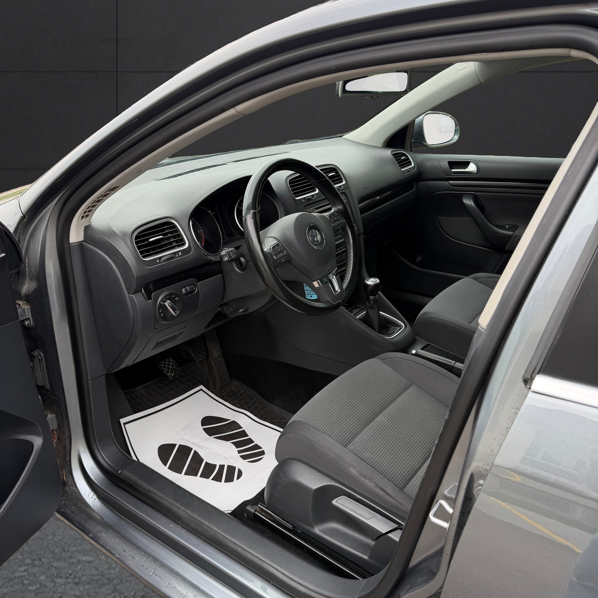VW Golf Variant 1.6 TDI Comfortline 4Motion-image-7