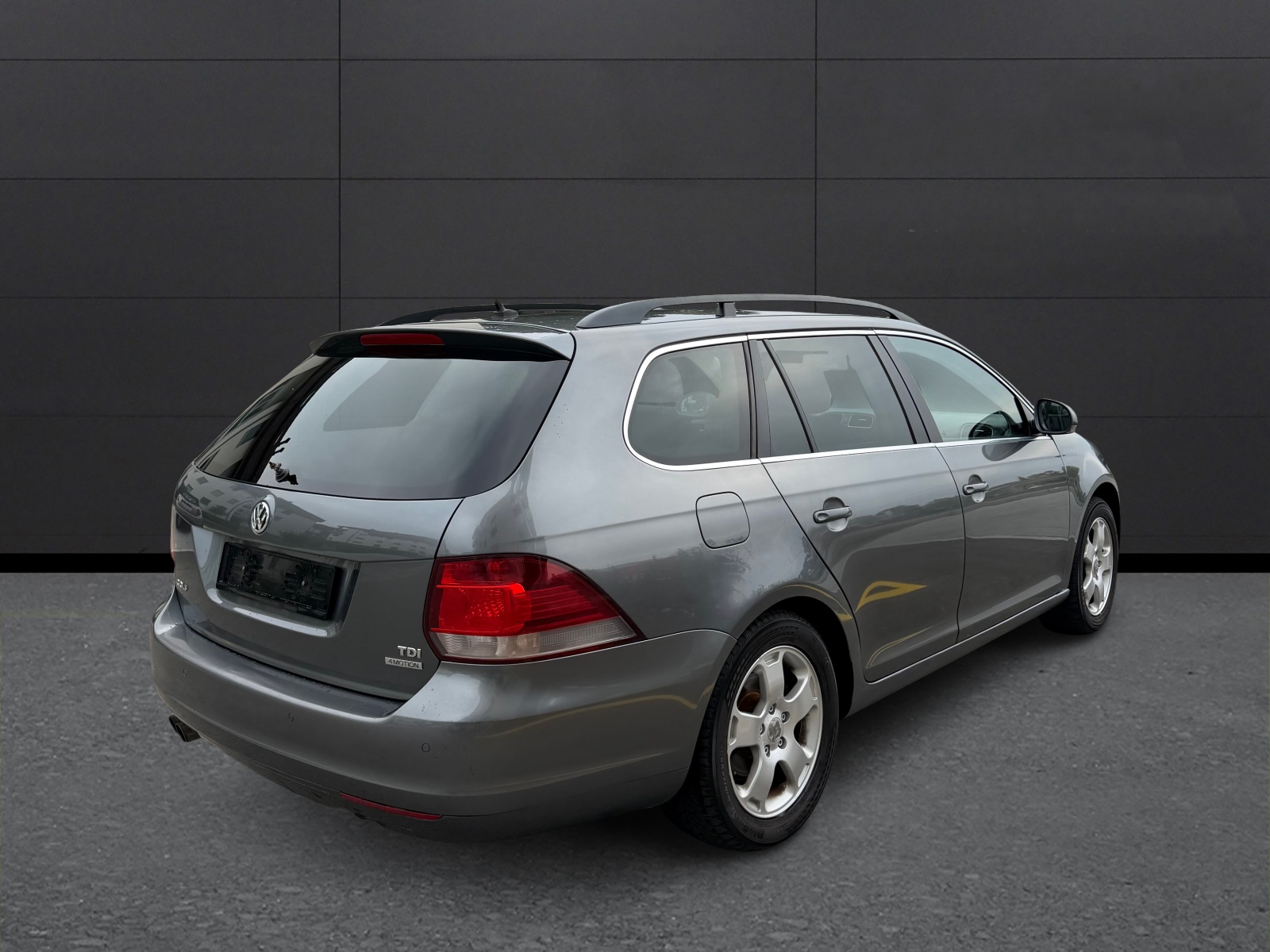 VW Golf Variant 1.6 TDI Comfortline 4Motion-image-6