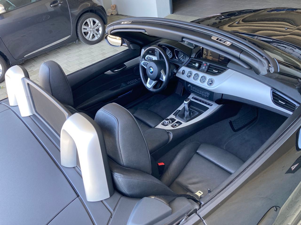 BMW 20i sDrive-image-11