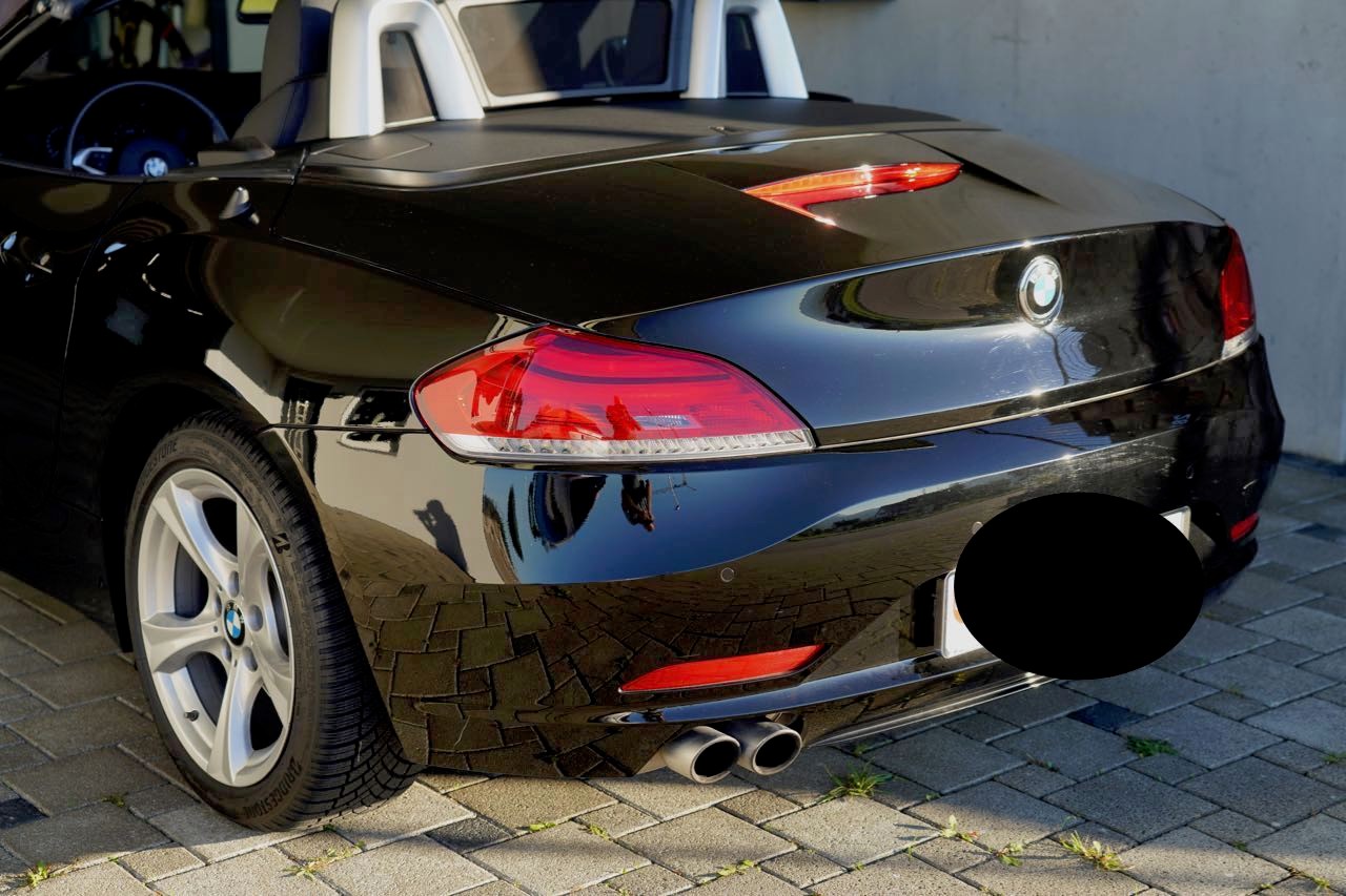 BMW 20i sDrive-image-4