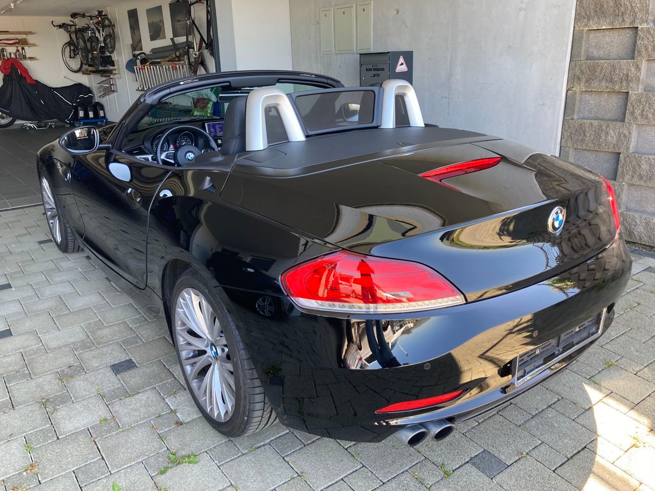 BMW 20i sDrive-image-12