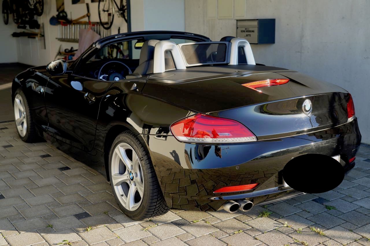 BMW 20i sDrive-image-5