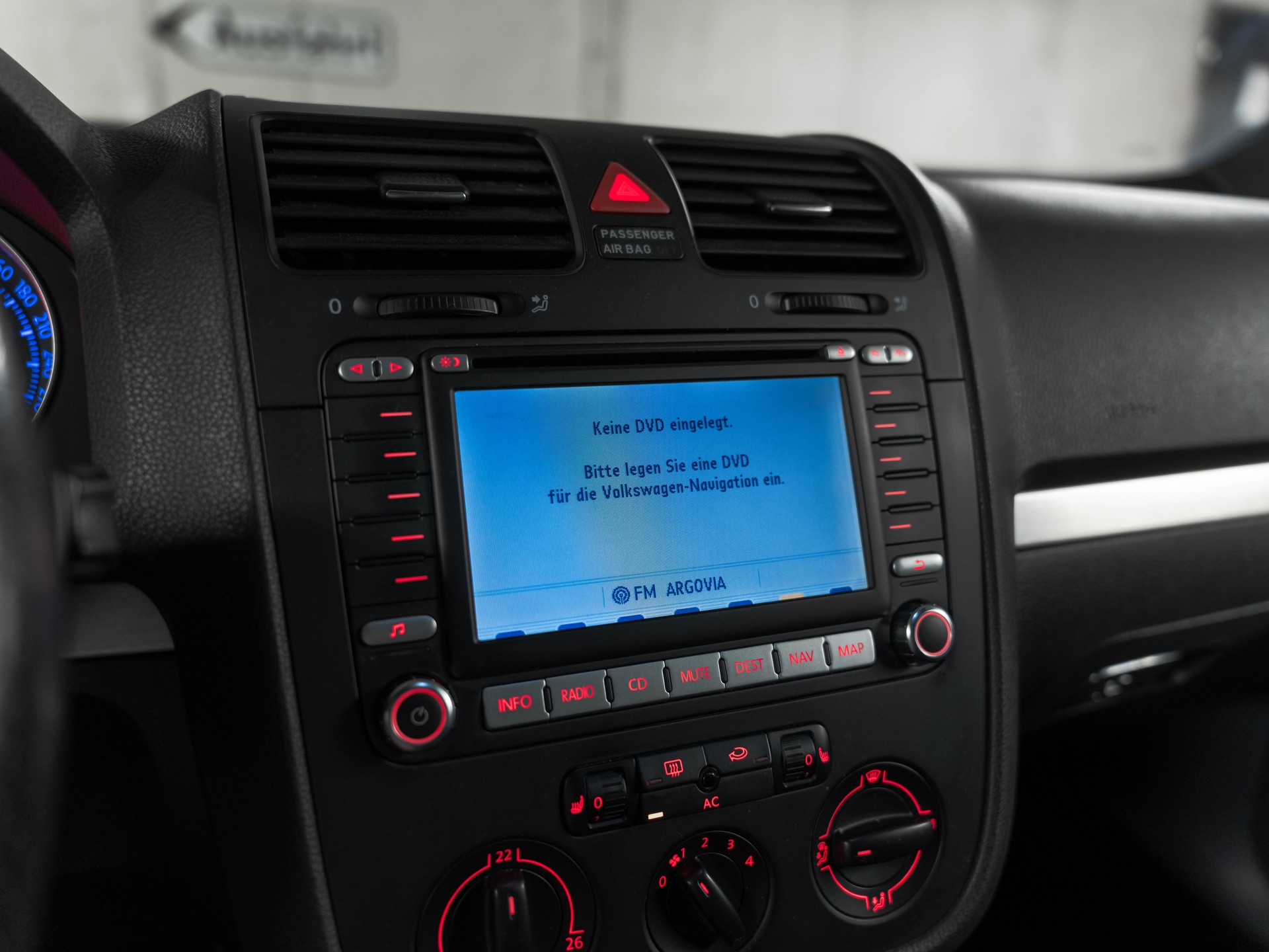 VW Golf 2.0 TFSI GTI Edition 30-image-21