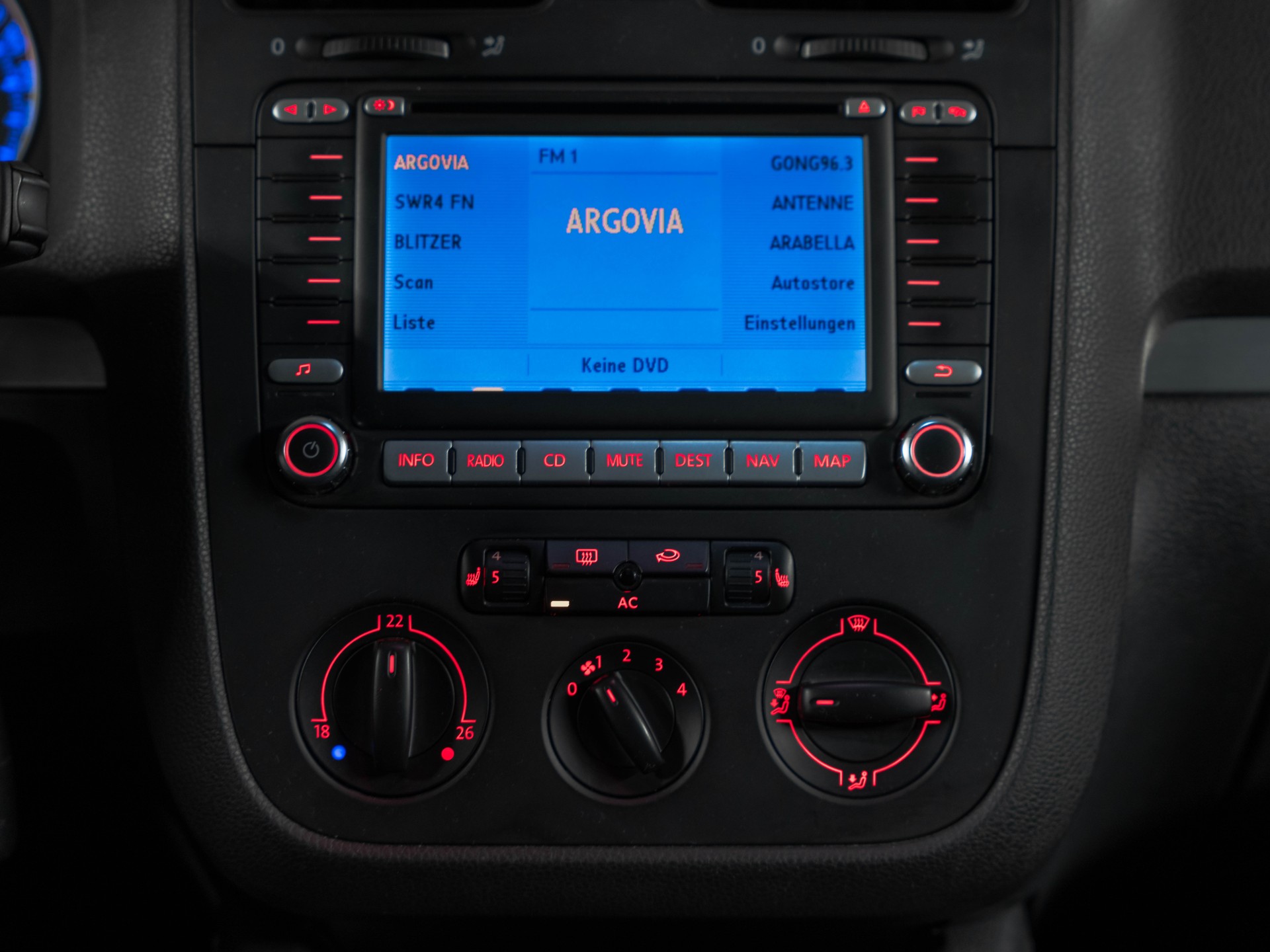 VW Golf 2.0 TFSI GTI Edition 30-image-22