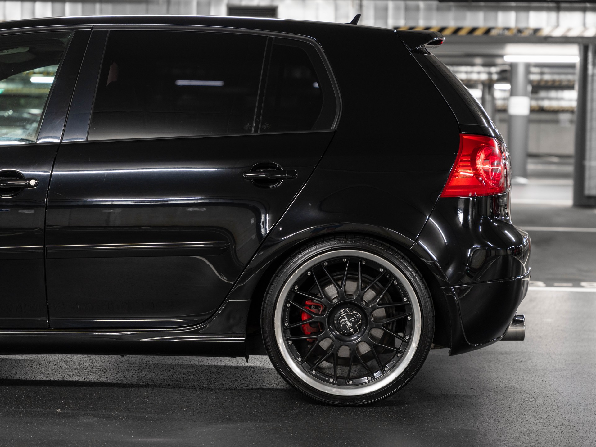VW Golf 2.0 TFSI GTI Edition 30-image-3