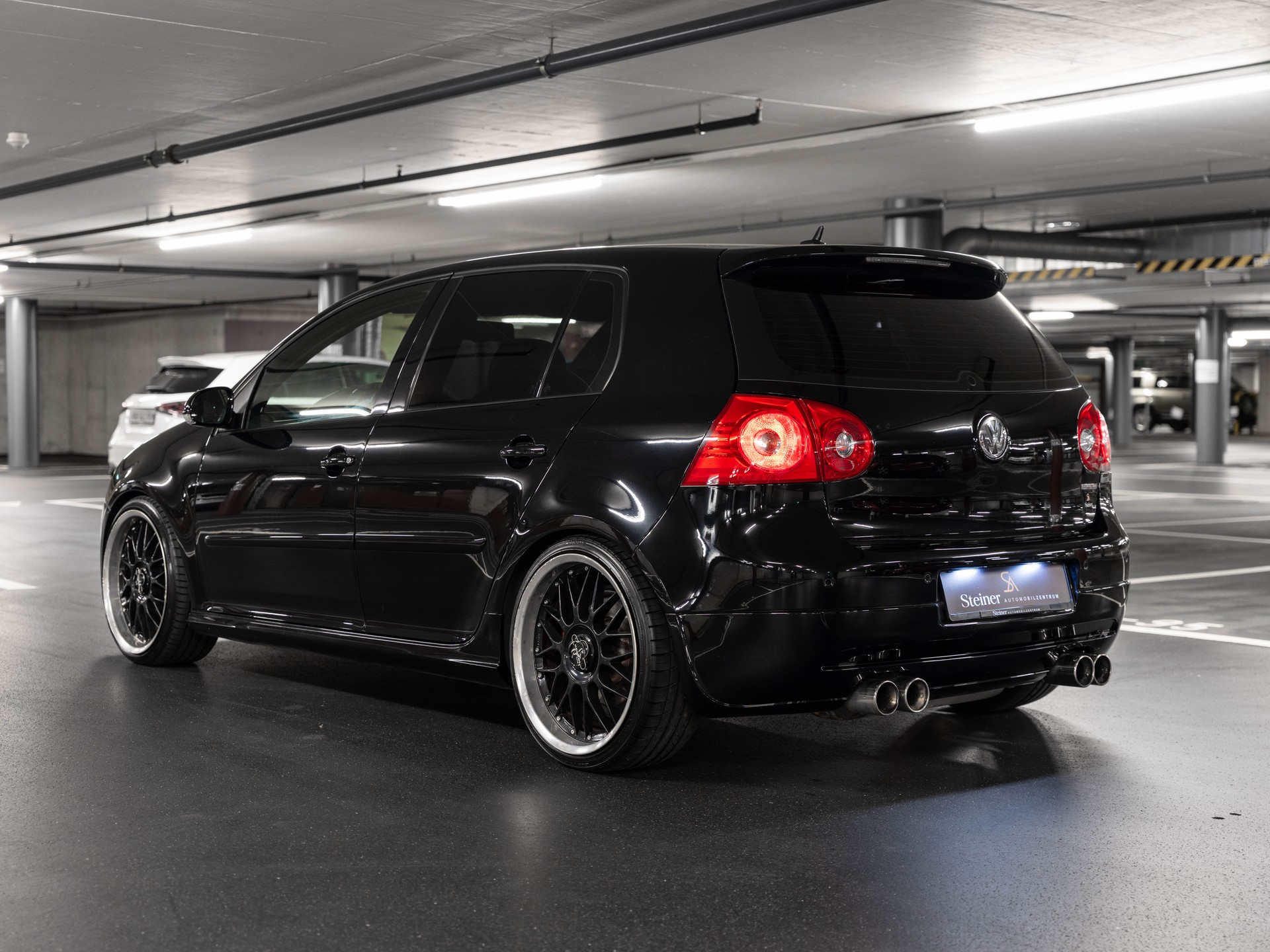 VW Golf 2.0 TFSI GTI Edition 30-image-5