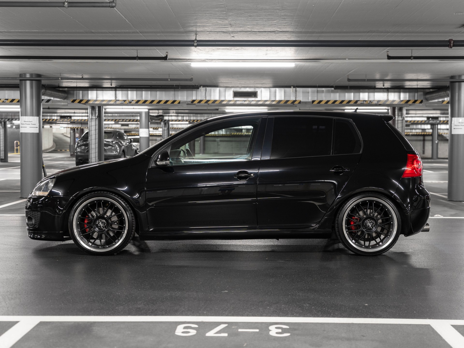VW Golf 2.0 TFSI GTI Edition 30-image-4