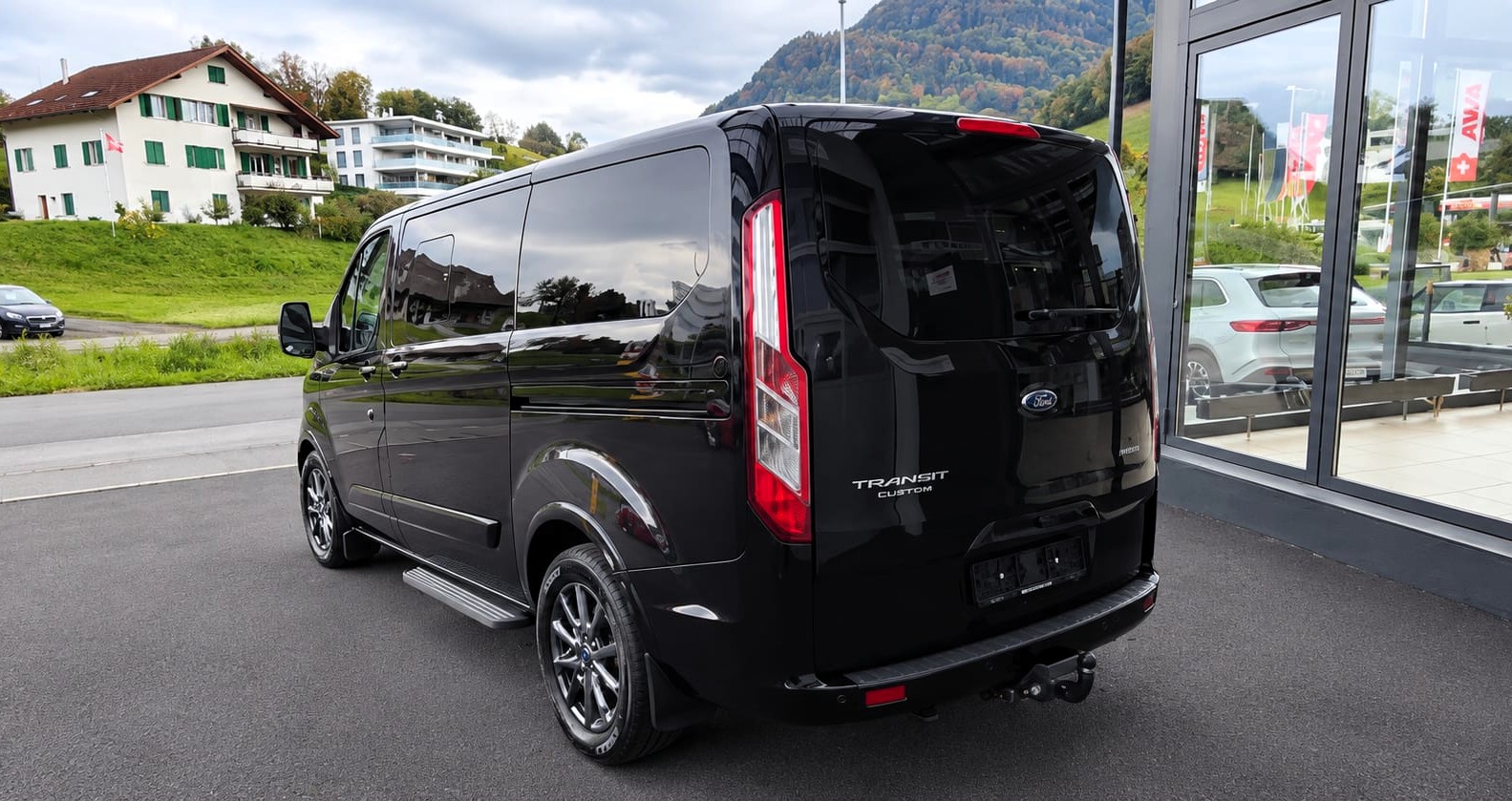 FORD Tourneo Custom 310 L1H1 Titanium SelectShift A-image-7