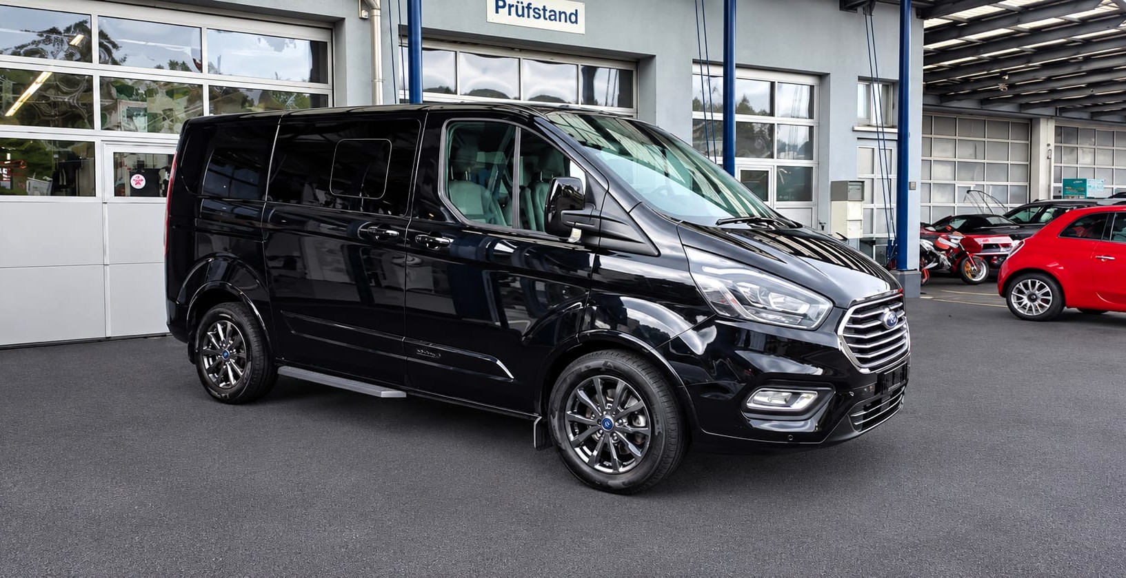 FORD Tourneo Custom 310 L1H1 Titanium SelectShift A-image-4