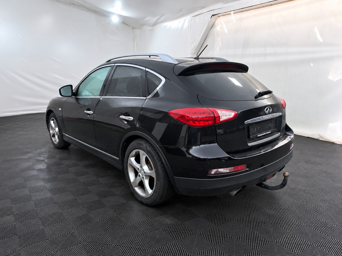 INFINITI EX 30d GT Premium AWD-showroom-element-3