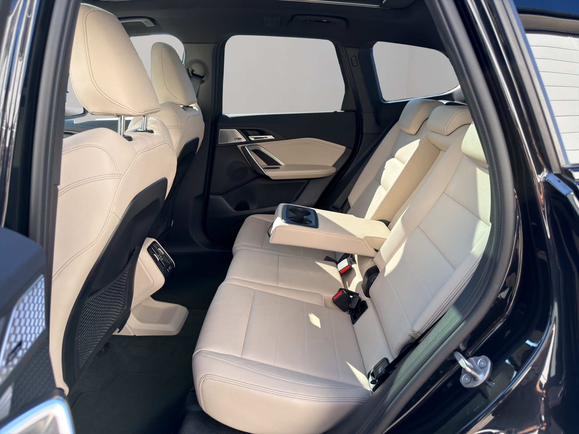 BMW X1 xDrive 23d 48V M Sport-image-16