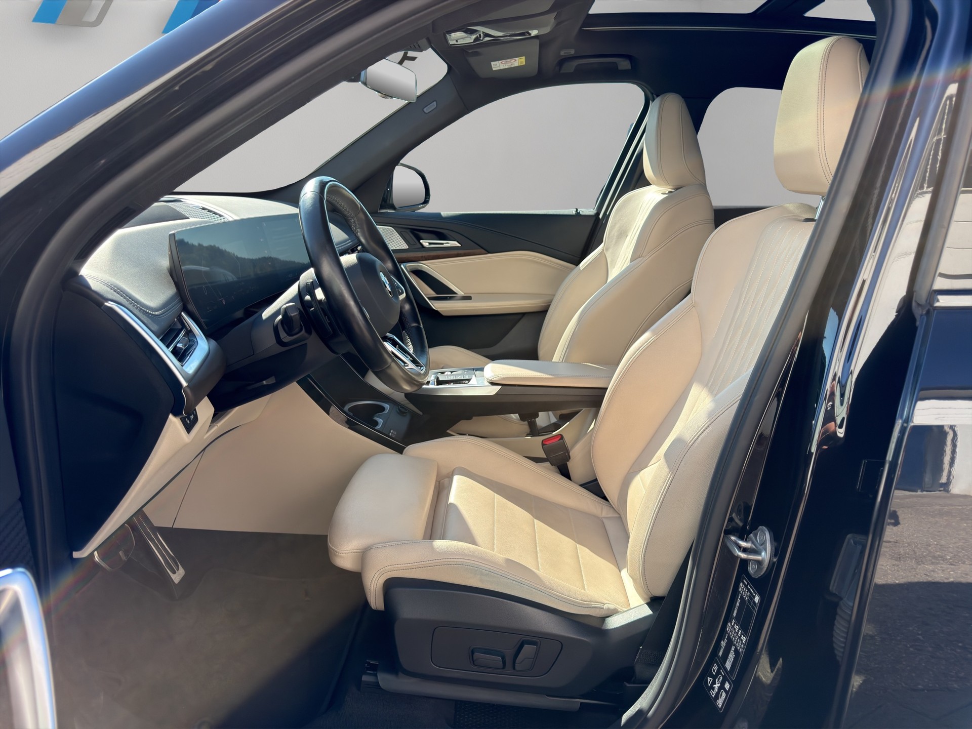 BMW X1 xDrive 23d 48V M Sport-image-15