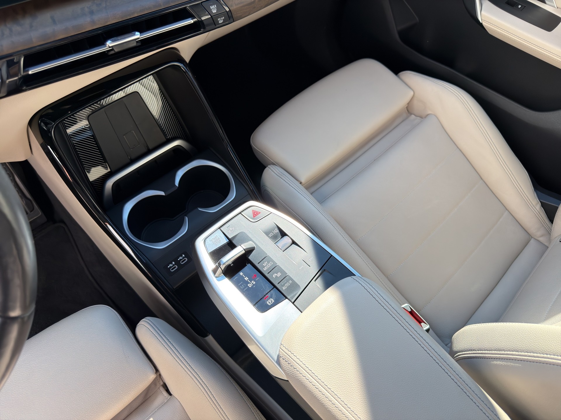 BMW X1 xDrive 23d 48V M Sport-image-13