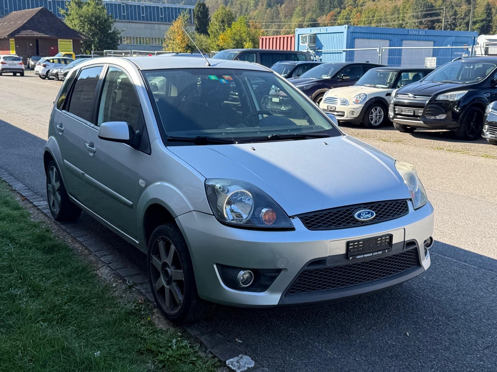 FORD Fiesta 1.4 16V Ghia-image-5