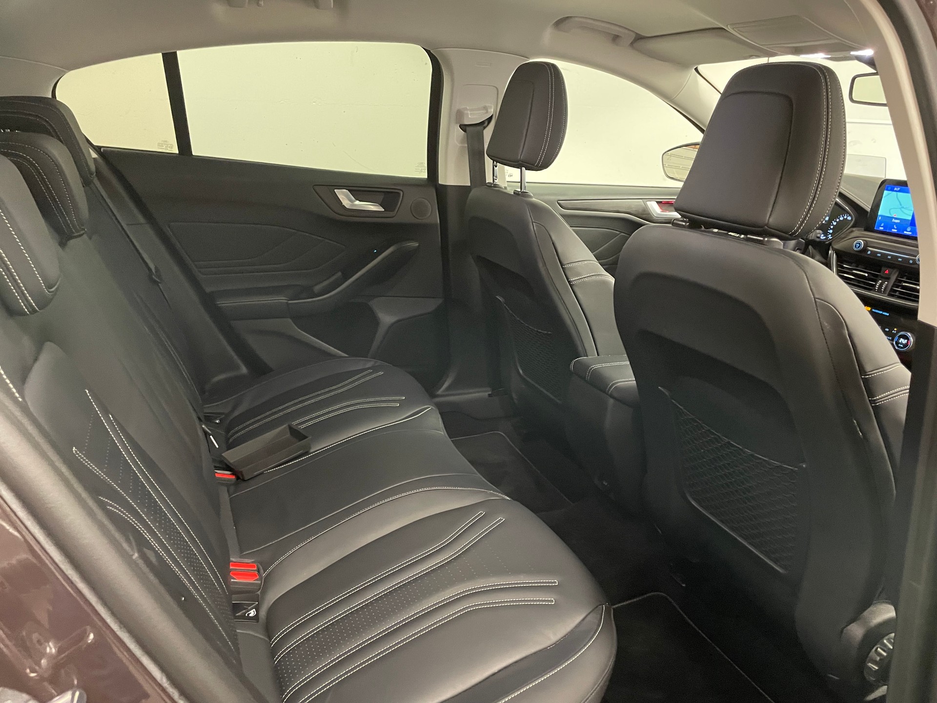 FORD Focus 1.0 SCTi Business-image-12