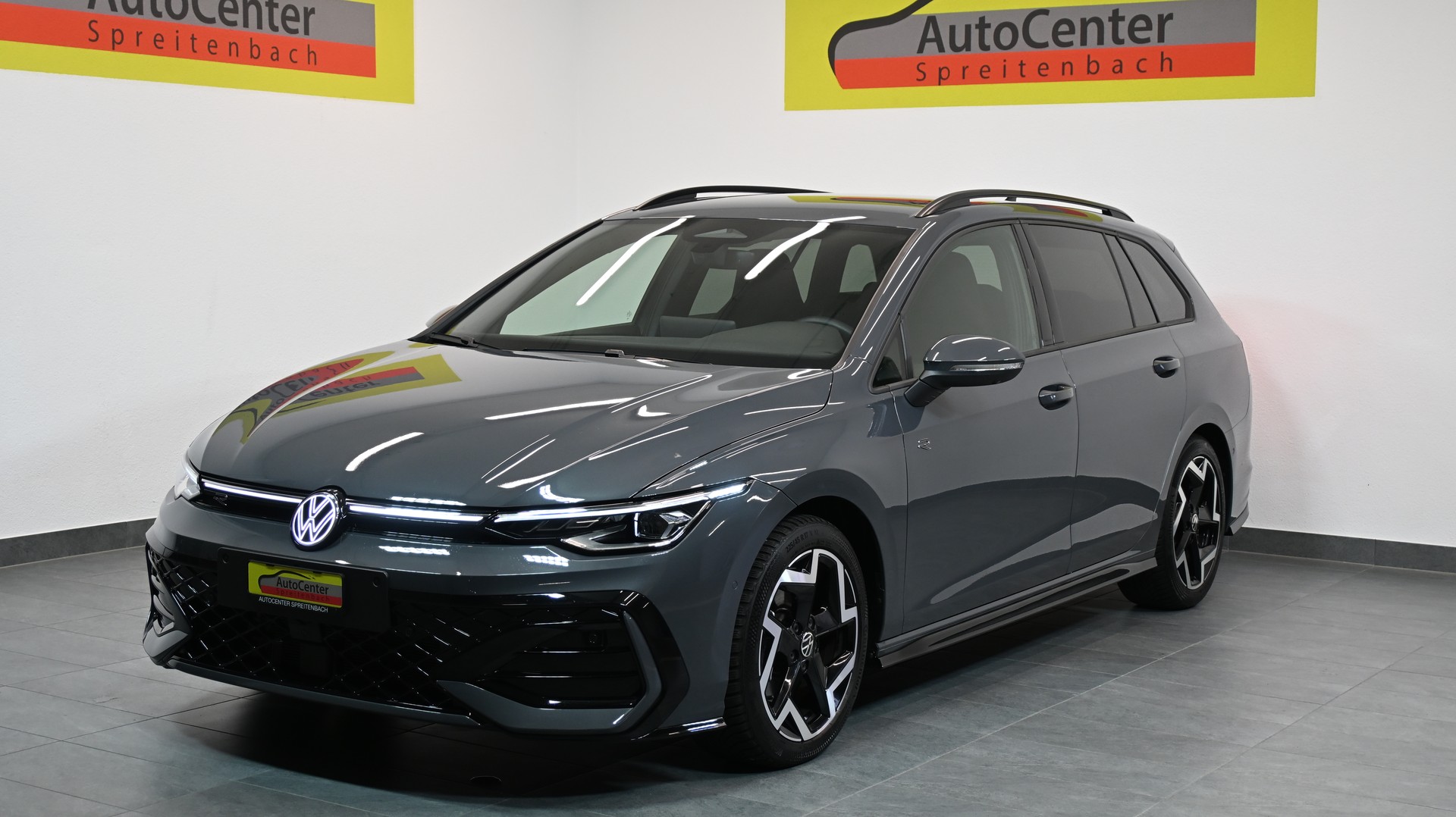 VW Golf Variant 2.0 TSI R-Line DSG 4 Motion-image-1