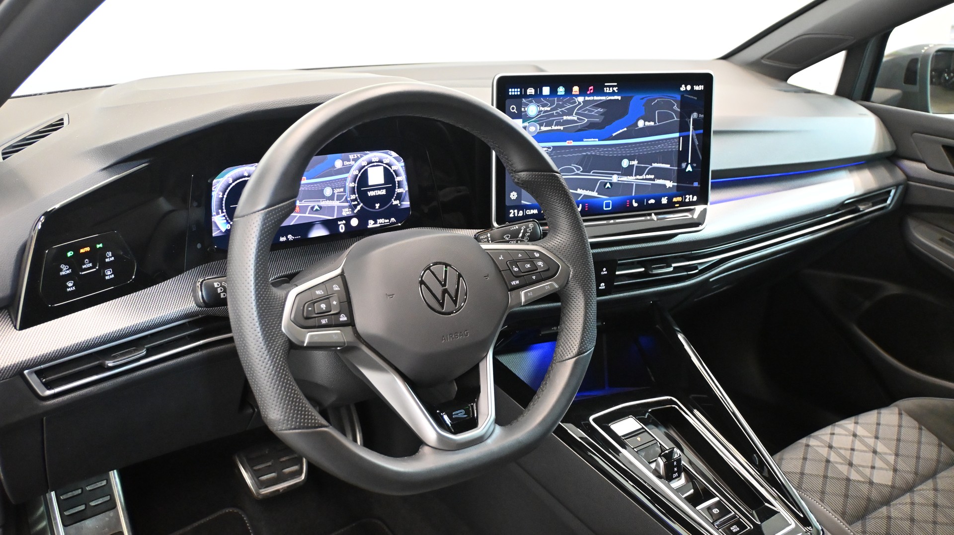 VW Golf Variant 2.0 TSI R-Line DSG 4 Motion-image-2