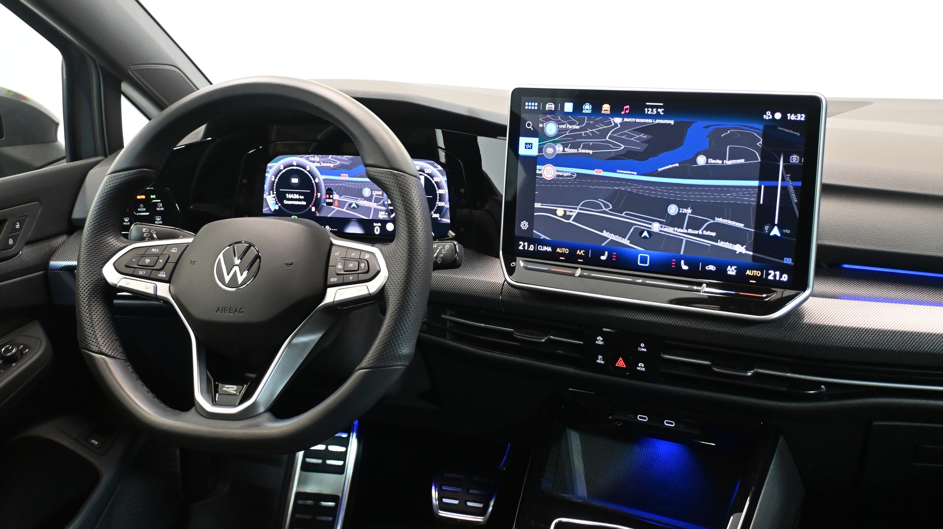 VW Golf Variant 2.0 TSI R-Line DSG 4 Motion-image-4