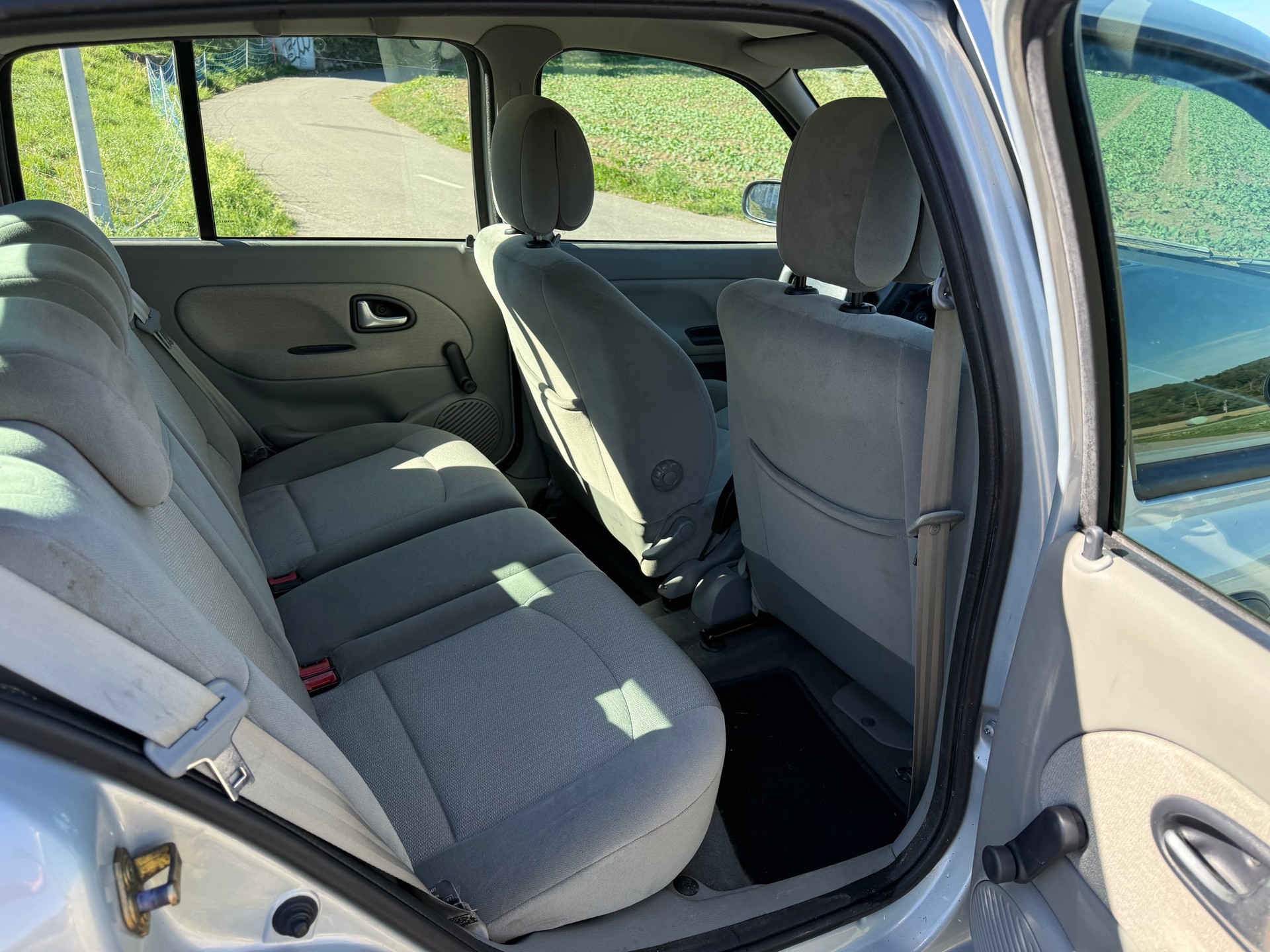 RENAULT Clio 1.6 16V Initiale-image-6