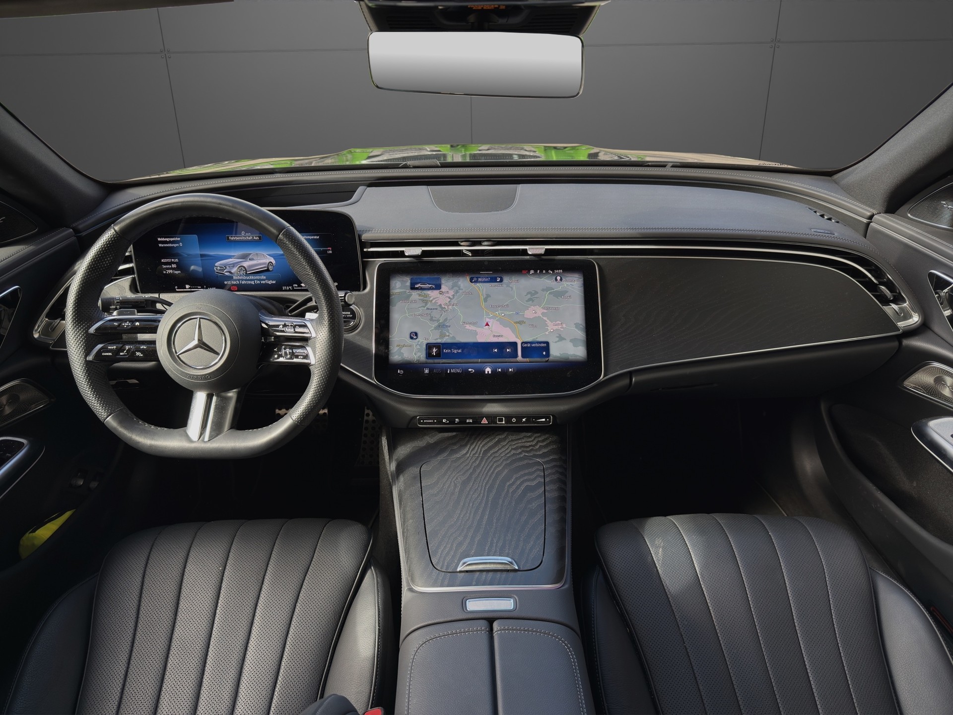 MERCEDES-BENZ E 300 e 4Matic EQ Hybrid 9G-Tronic AMG Line-image-14