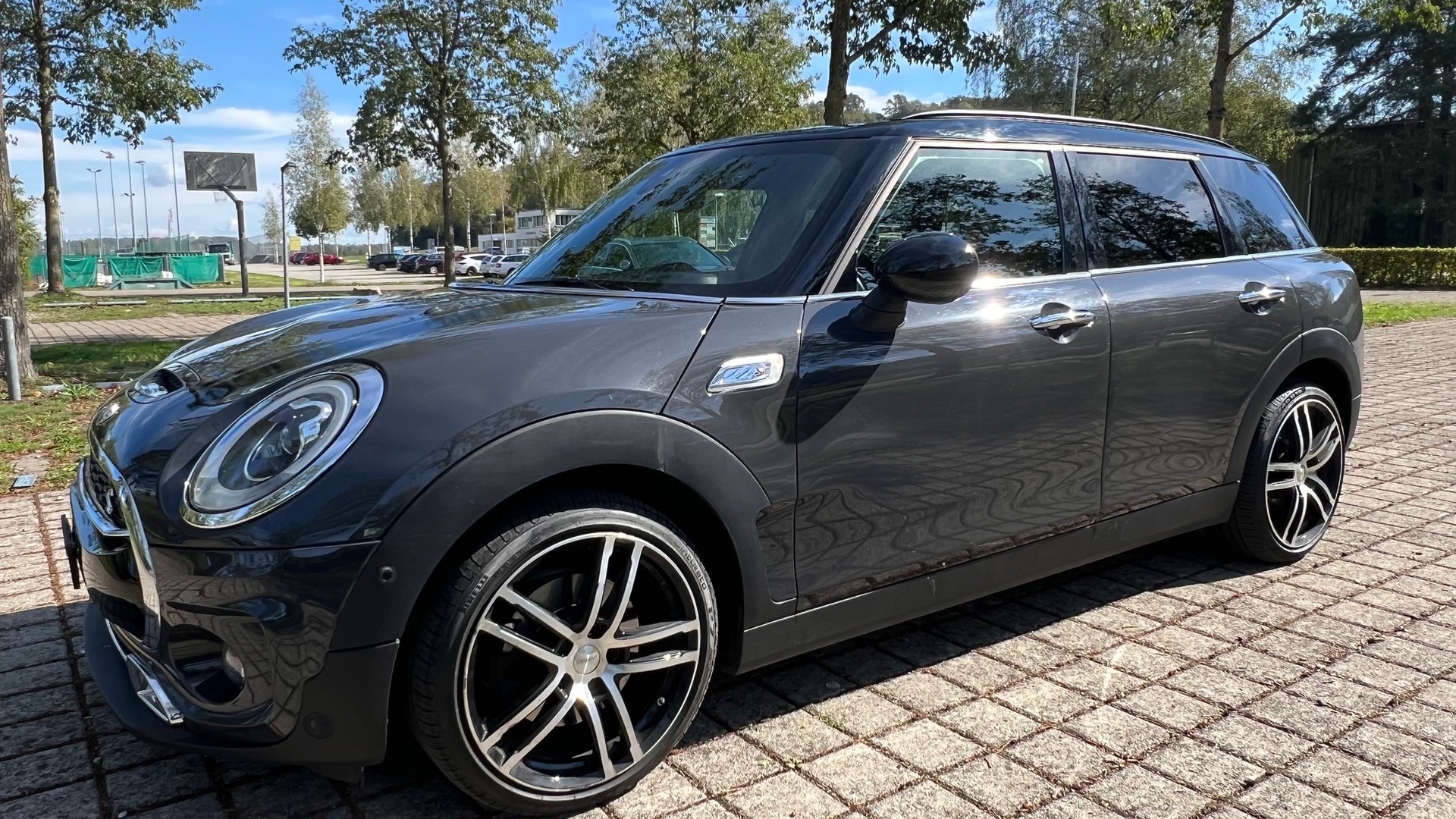 MINI 2.0 SD Cooper ALL4-image-1
