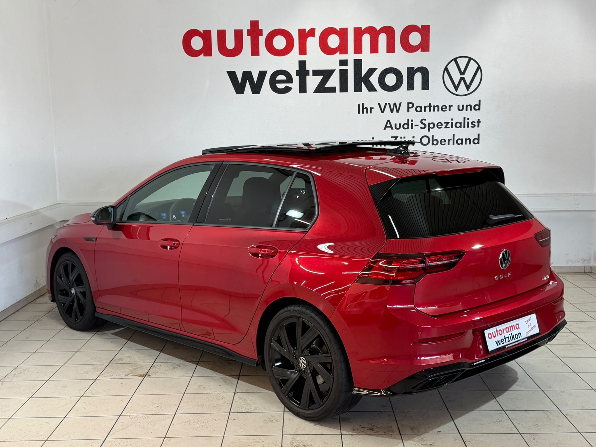 VW Golf 1.5 eTSI mHEV ACT R-Line DSG-image-2