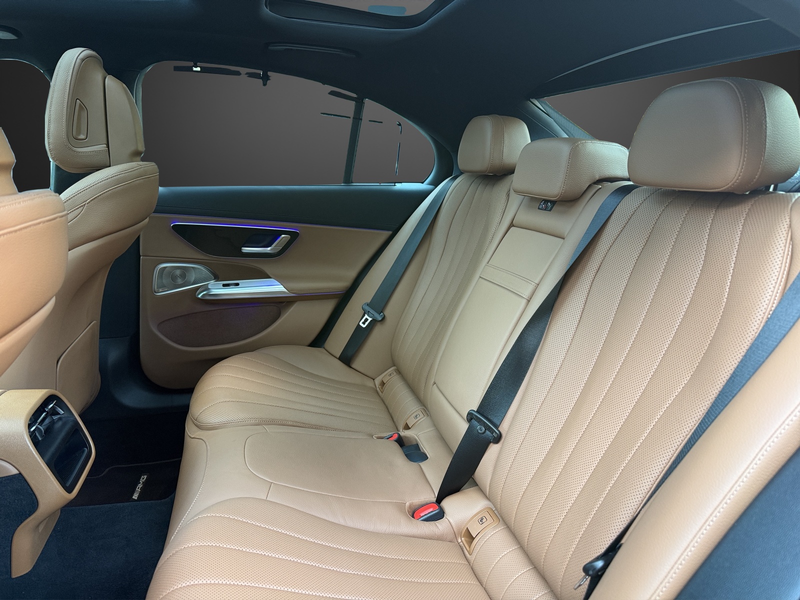 MERCEDES-BENZ E 220 d 4Matic 9G-Tronic-image-12