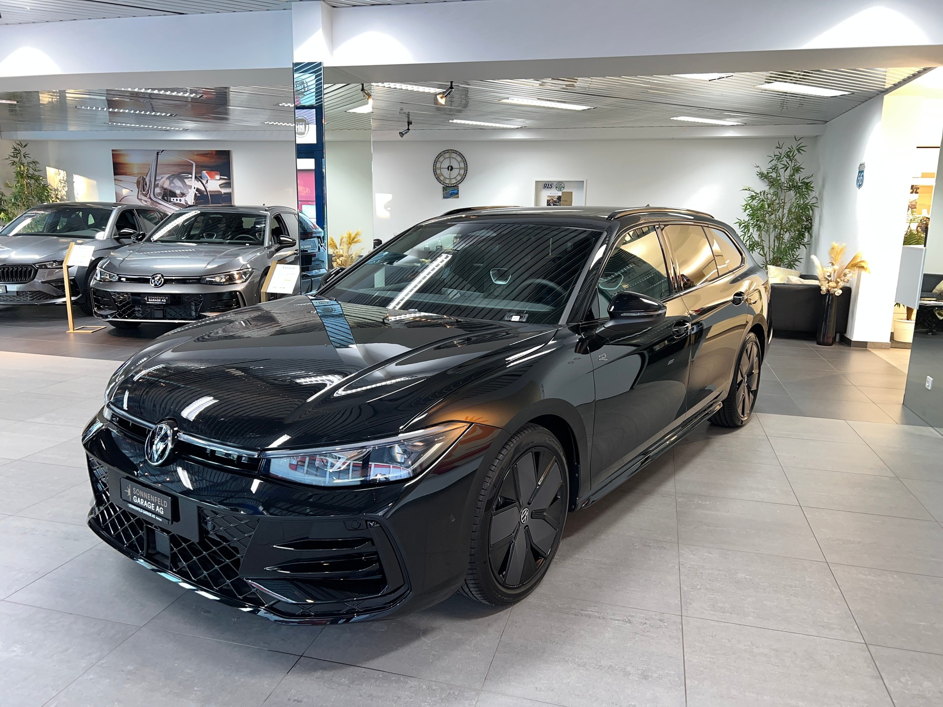 VW Passat Variant 2.0 TDI evo R-Line 4 Motion DSG-image-3