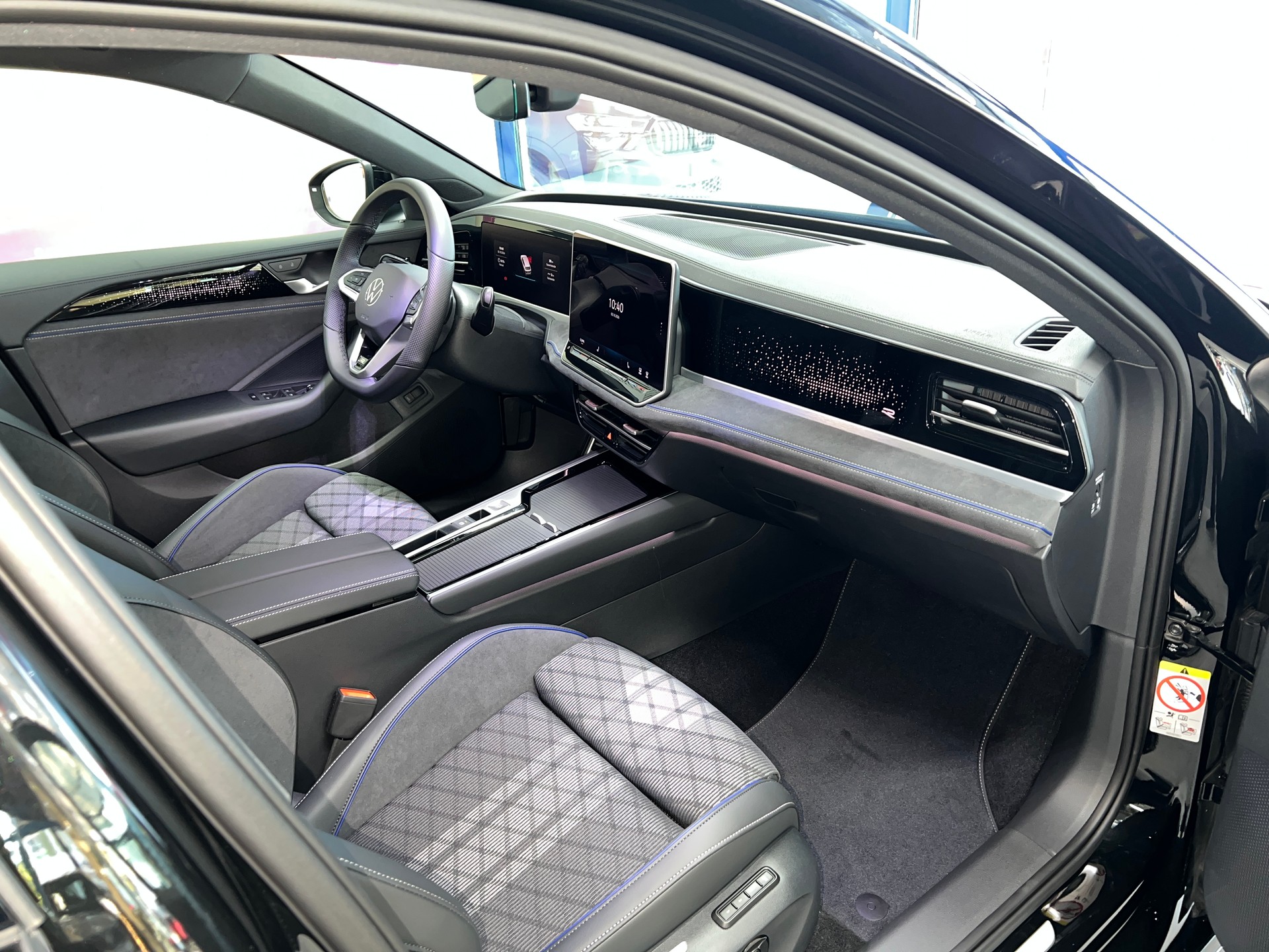 VW Passat Variant 2.0 TDI evo R-Line 4 Motion DSG-image-8