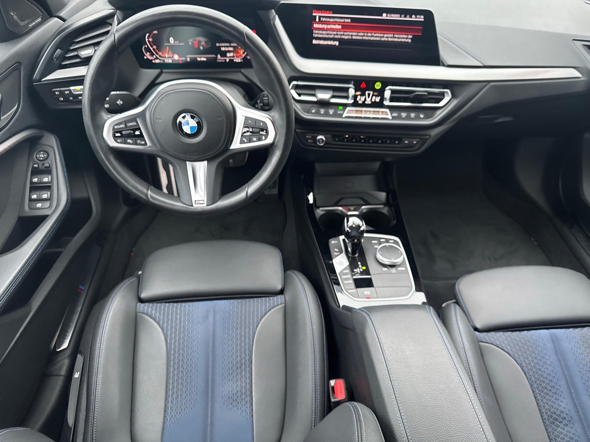 BMW 1er Reihe F40 118i-image-8