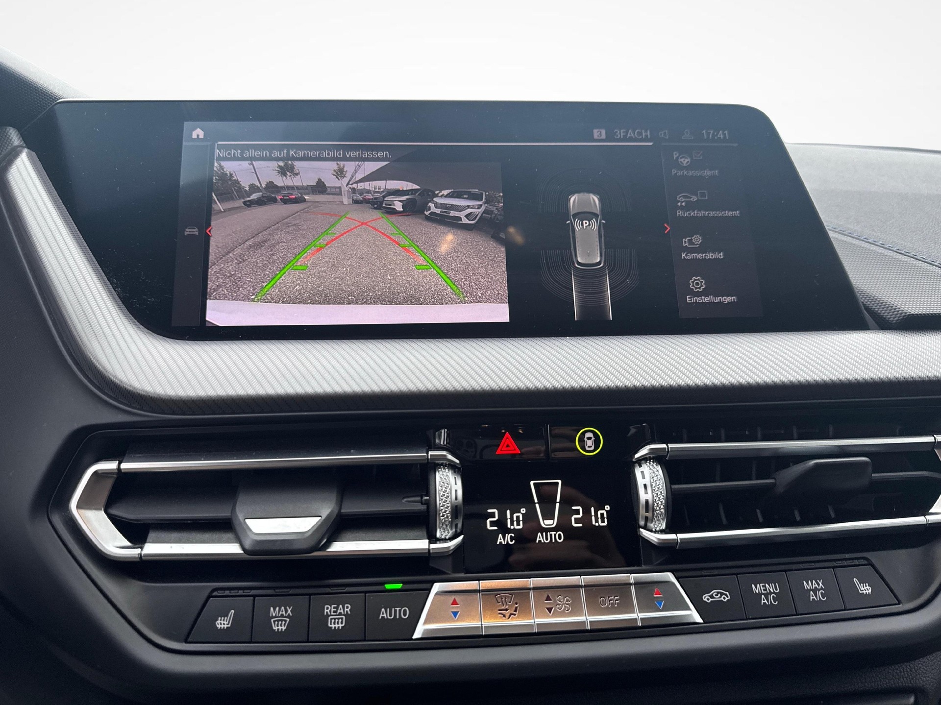 BMW 1er Reihe F40 118i-image-14