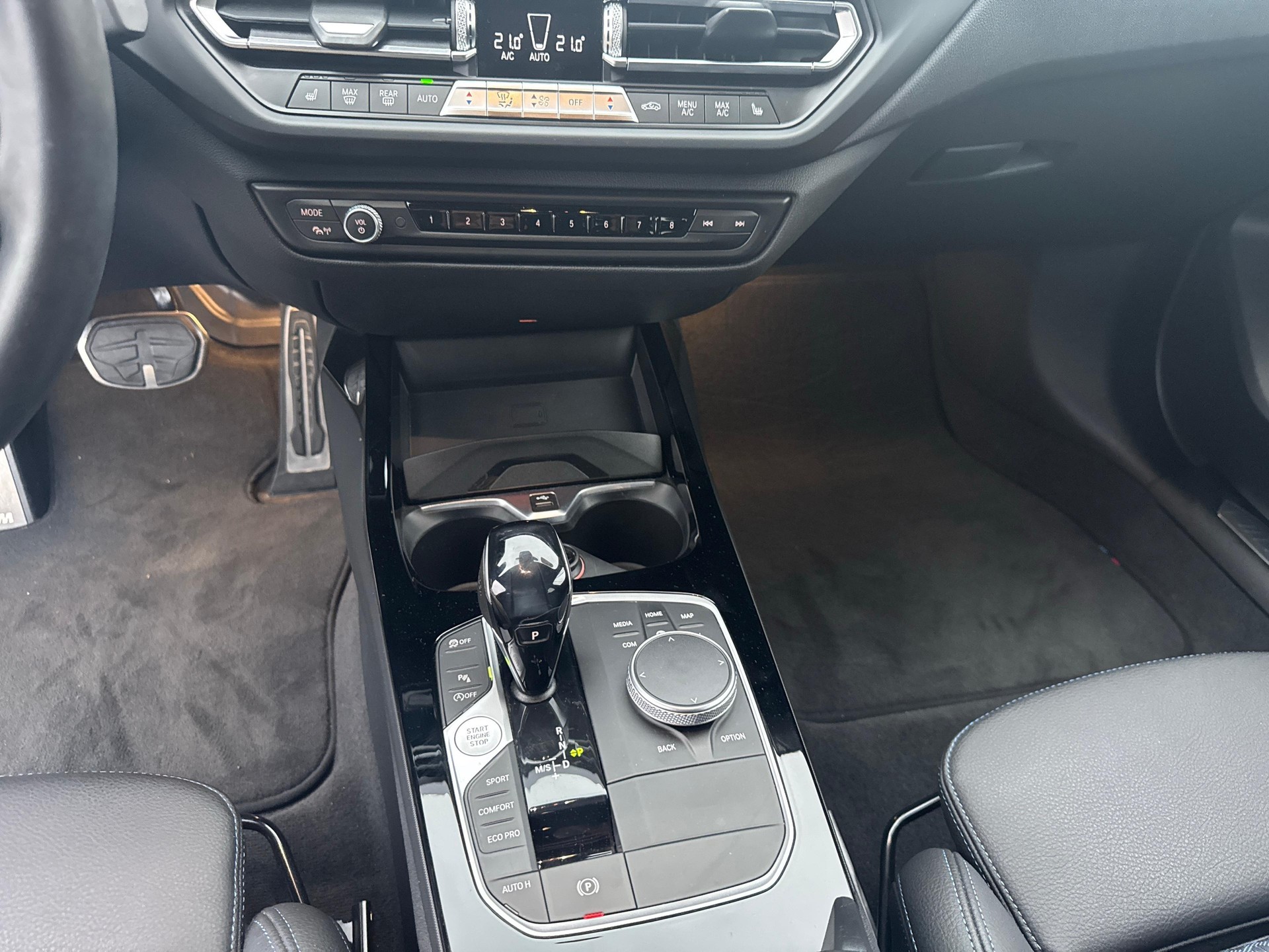 BMW 1er Reihe F40 118i-image-18