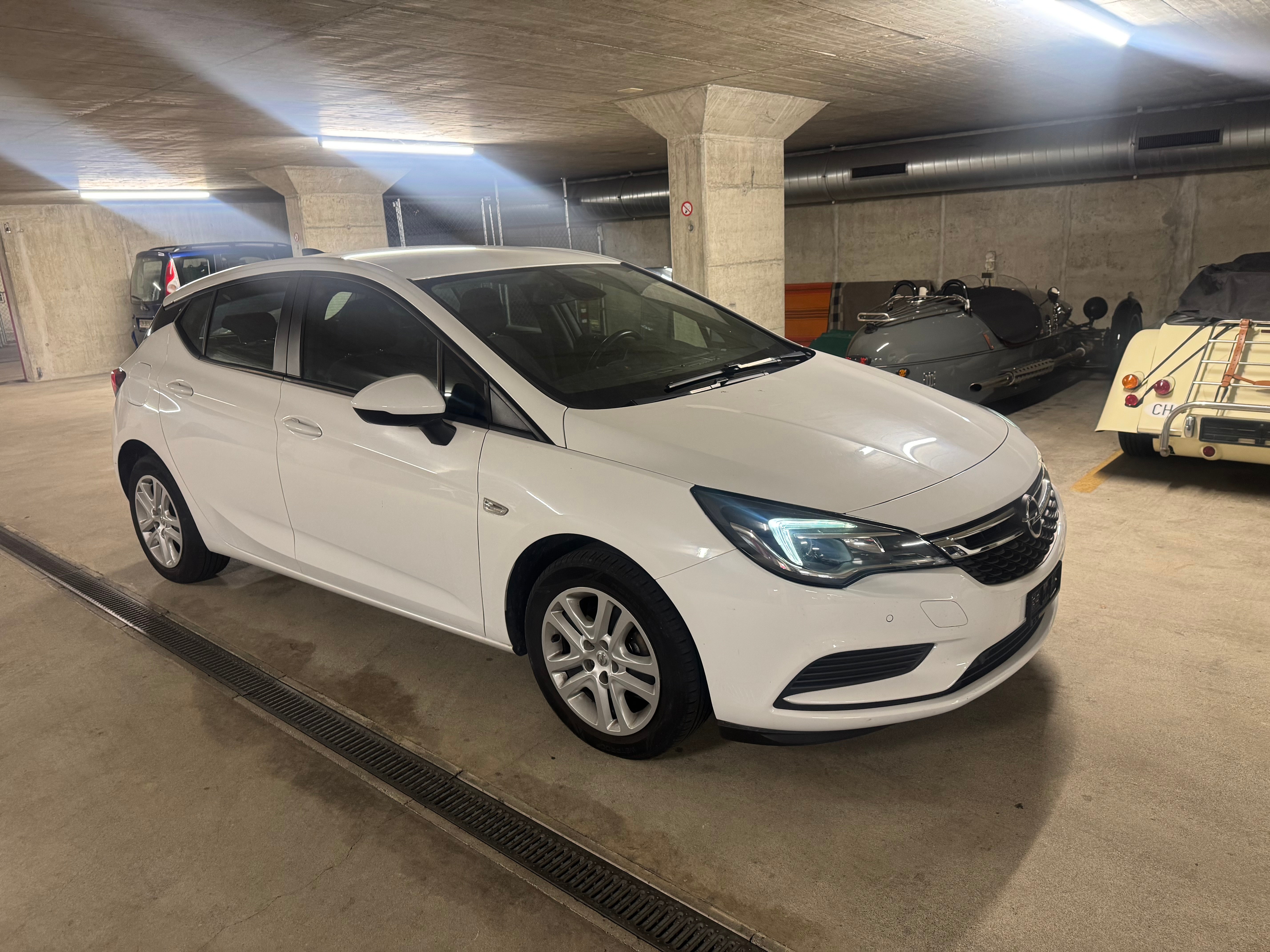 Car photo
