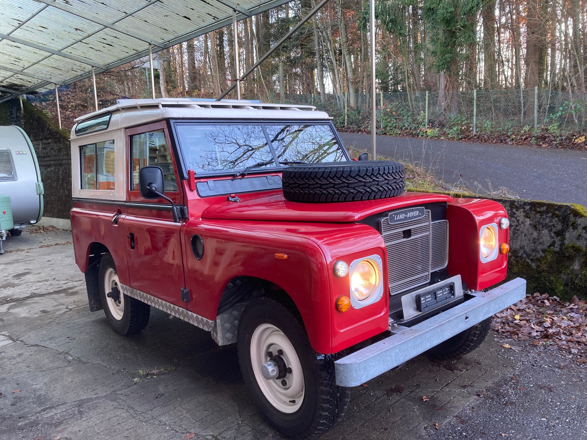 LAND ROVER 88 Serie III-image-3