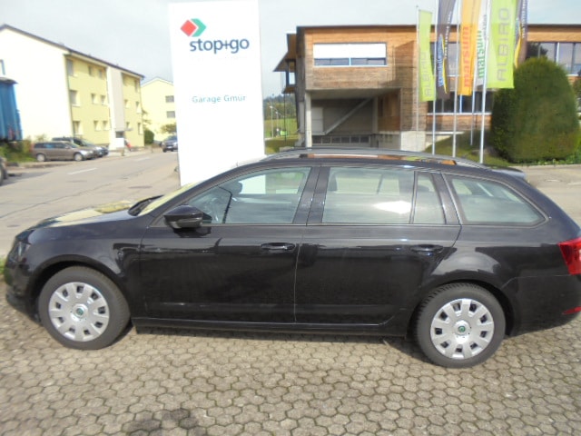 SKODA Octavia Combi 1.5 TSI Ambition DSG-image-5