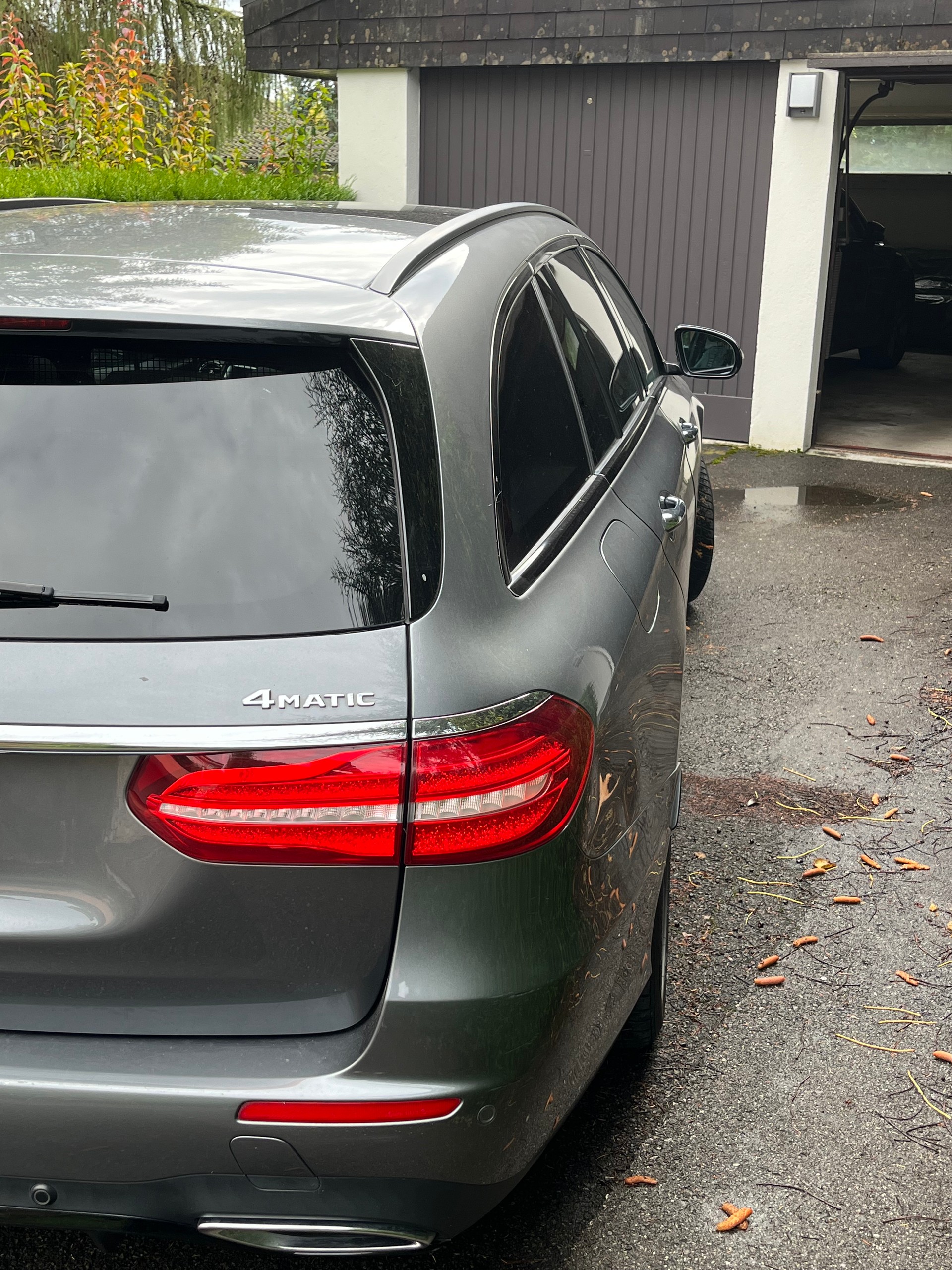 MERCEDES-BENZ E 350 d AMG Line 4Matic 9G-Tronic-image-7