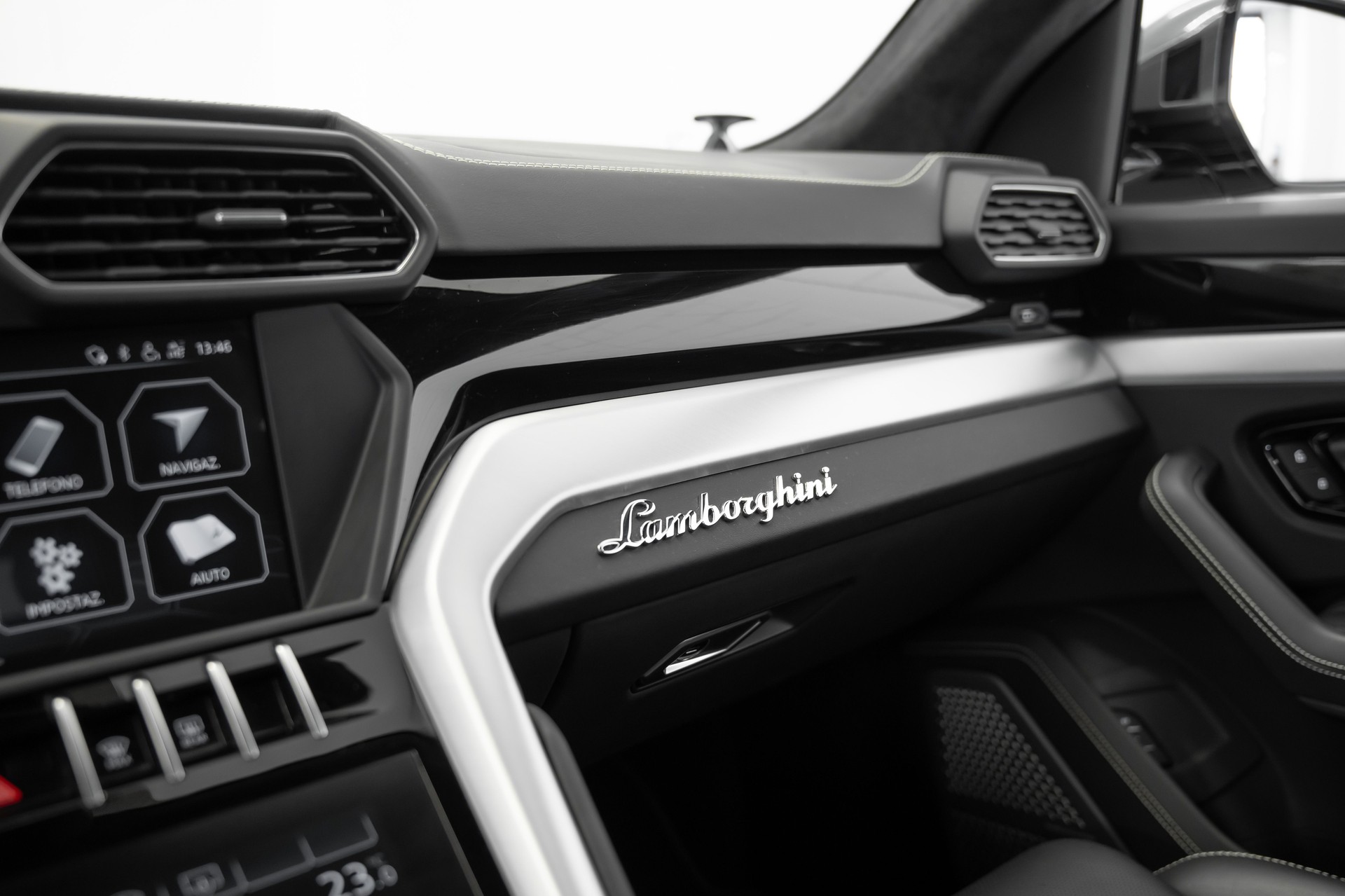 LAMBORGHINI Urus E-Gear-image-20