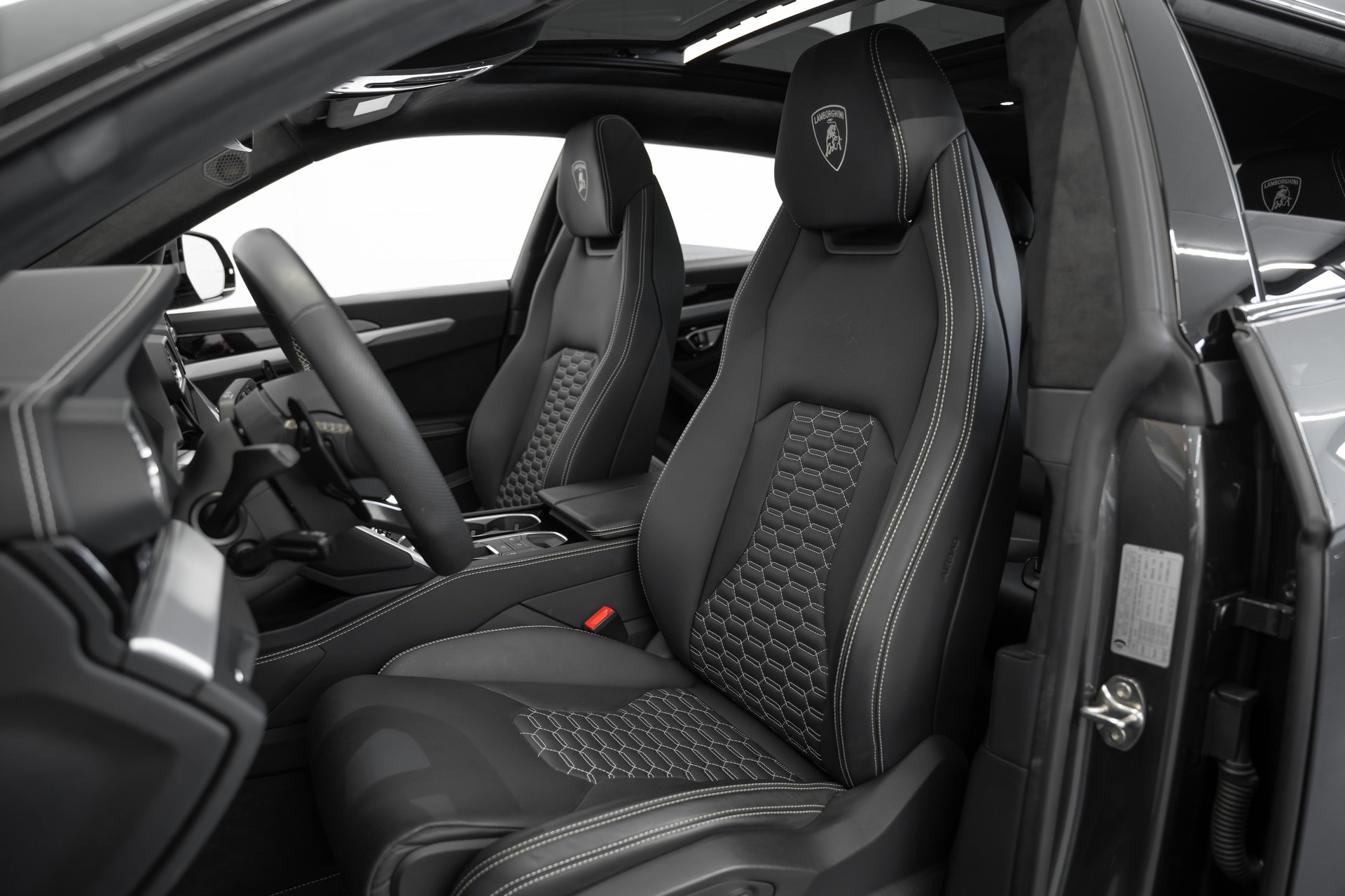LAMBORGHINI Urus E-Gear-image-12