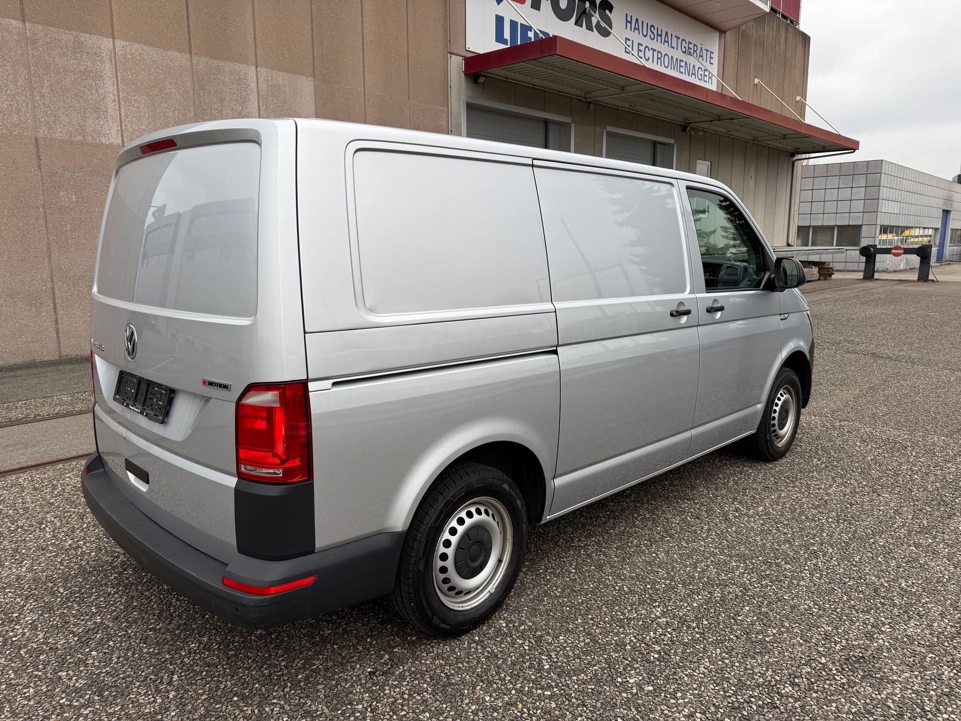 VW T6 2.0 TDI 4Motion-image-2