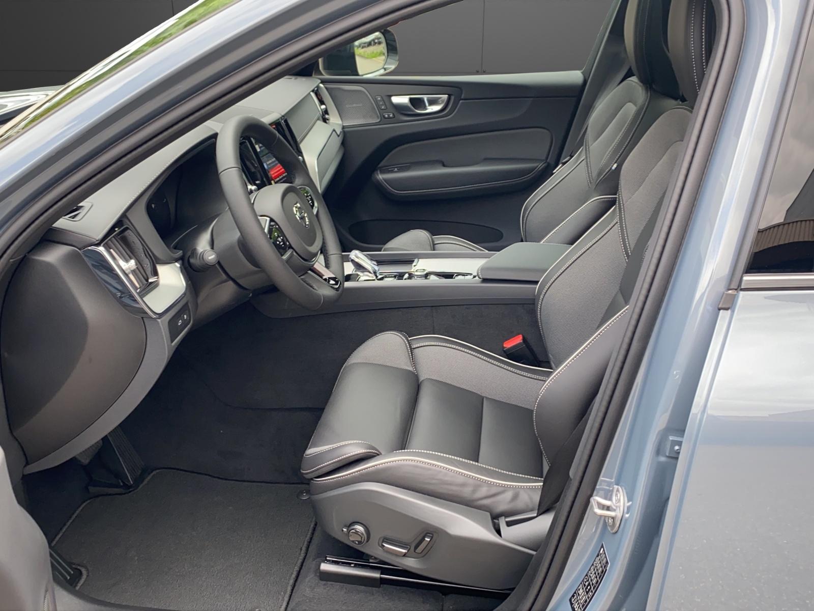 VOLVO XC60 2.0 T6 TE Ultra Dark eAWD-image-9
