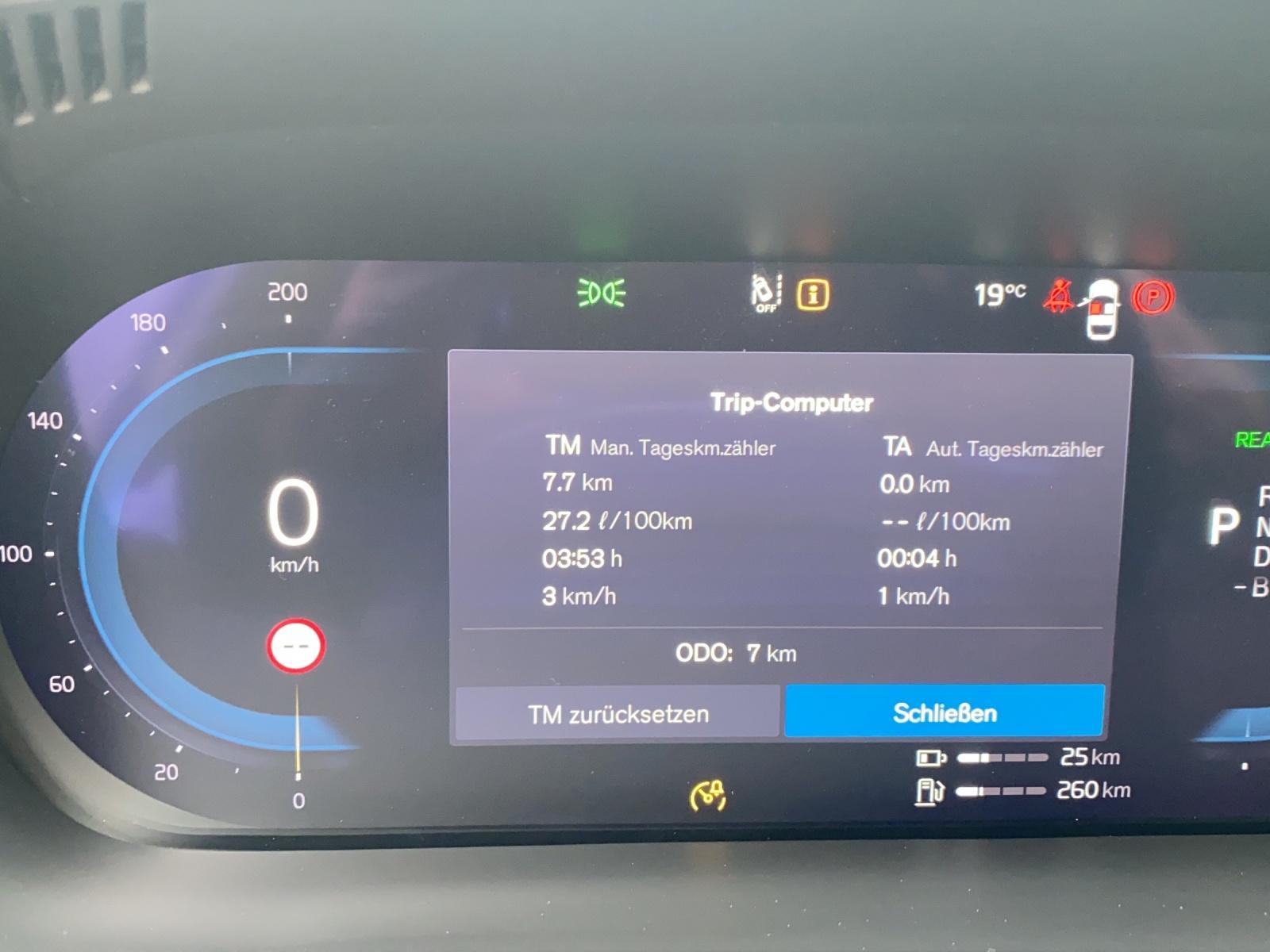 VOLVO XC60 2.0 T6 TE Ultra Dark eAWD-image-17