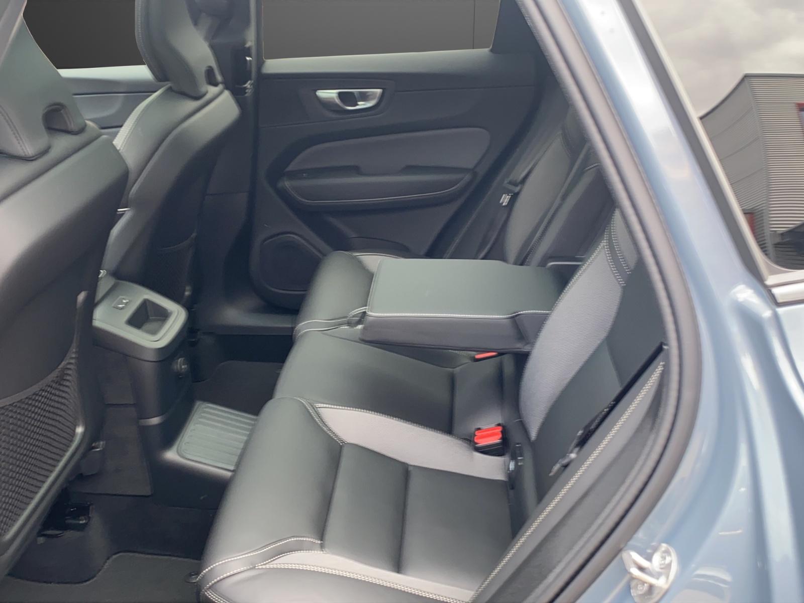 VOLVO XC60 2.0 T6 TE Ultra Dark eAWD-image-14