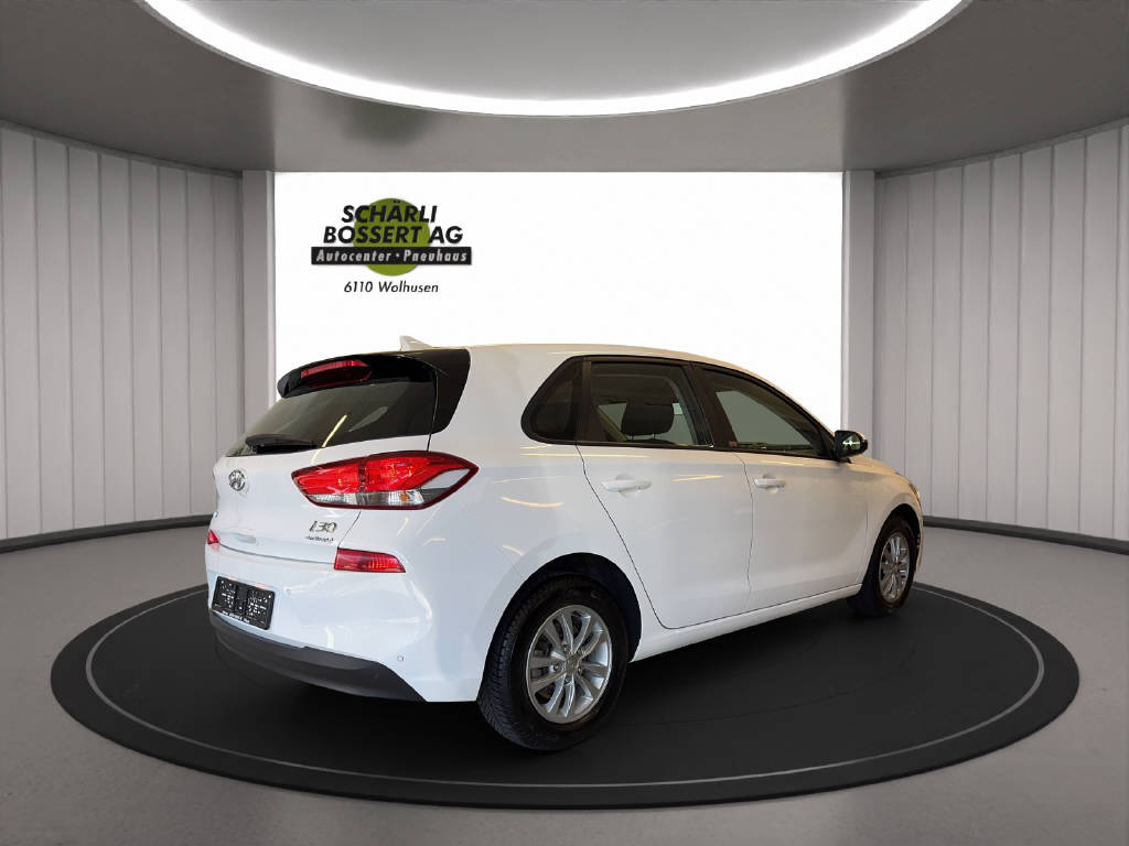HYUNDAI i30 1.4 T-GDi Origo-image-14
