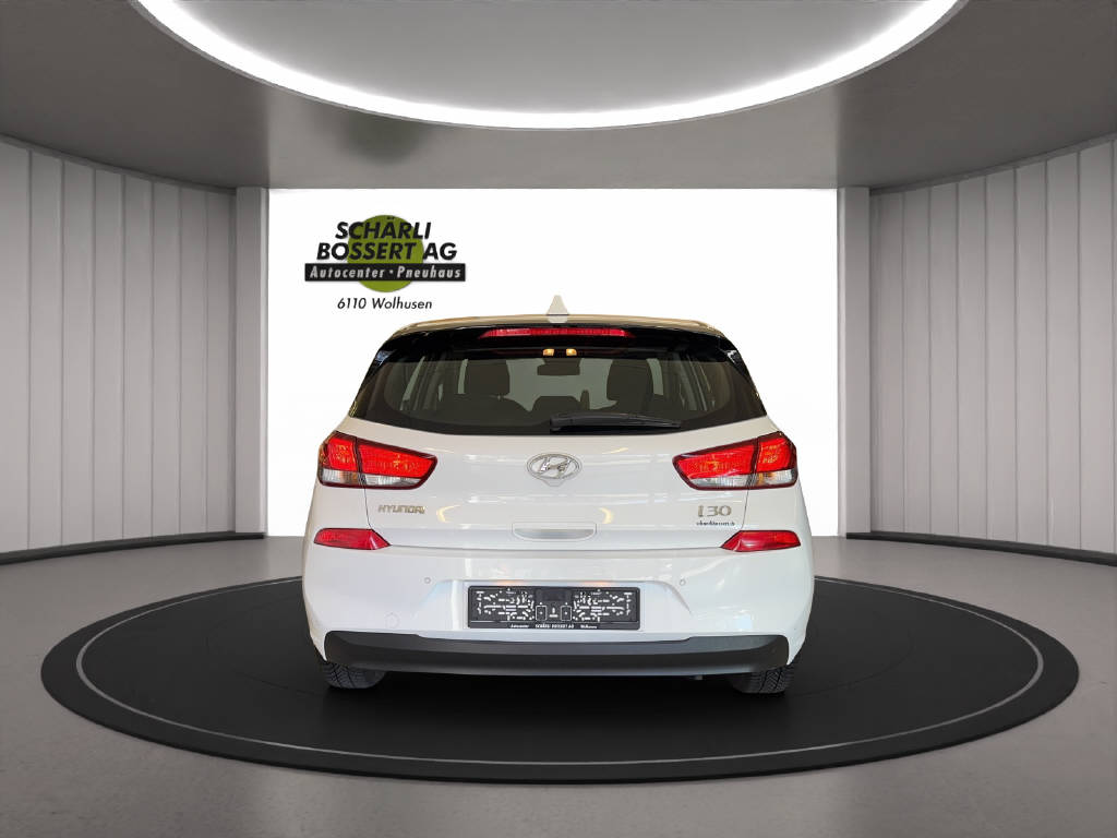 HYUNDAI i30 1.4 T-GDi Origo-image-13