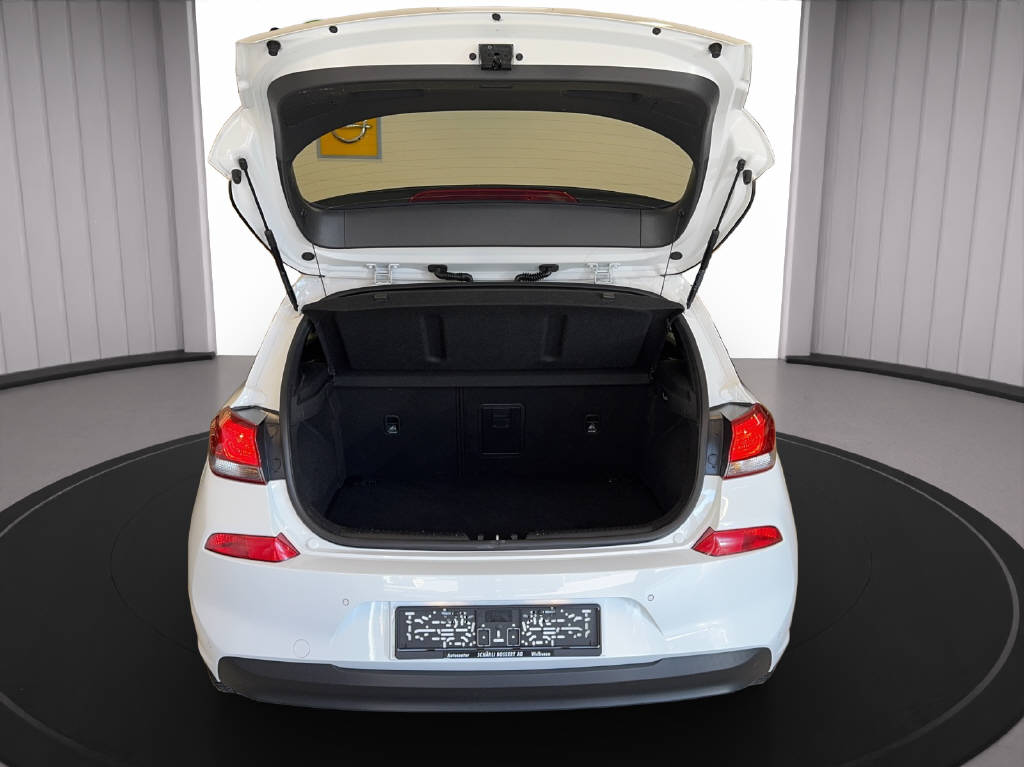 HYUNDAI i30 1.4 T-GDi Origo-image-12