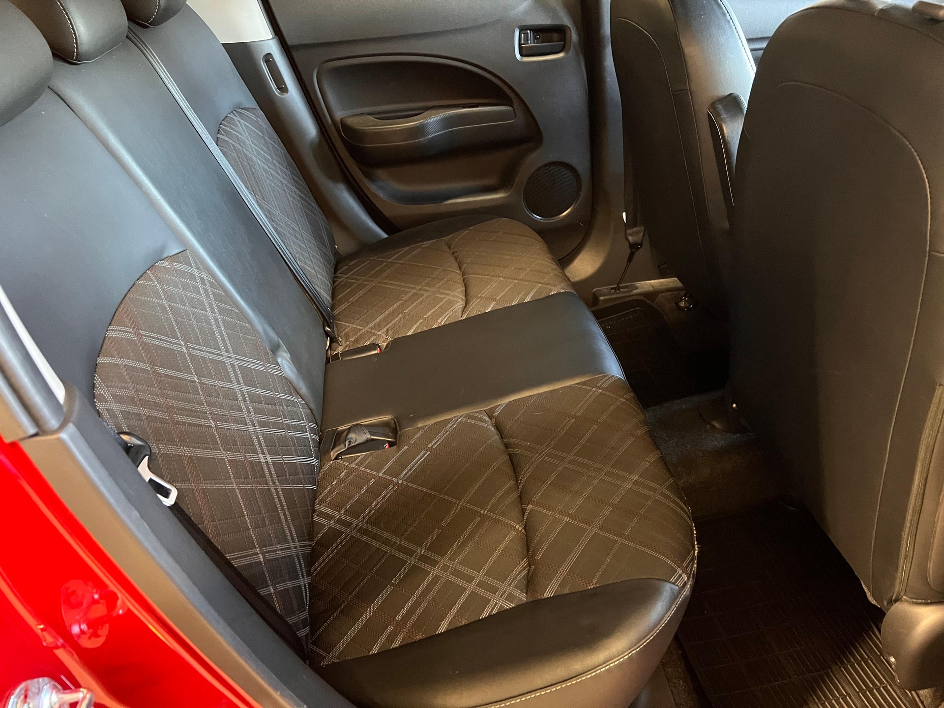 MITSUBISHI Space Star 1.2 MIVEC Intense+-image-11